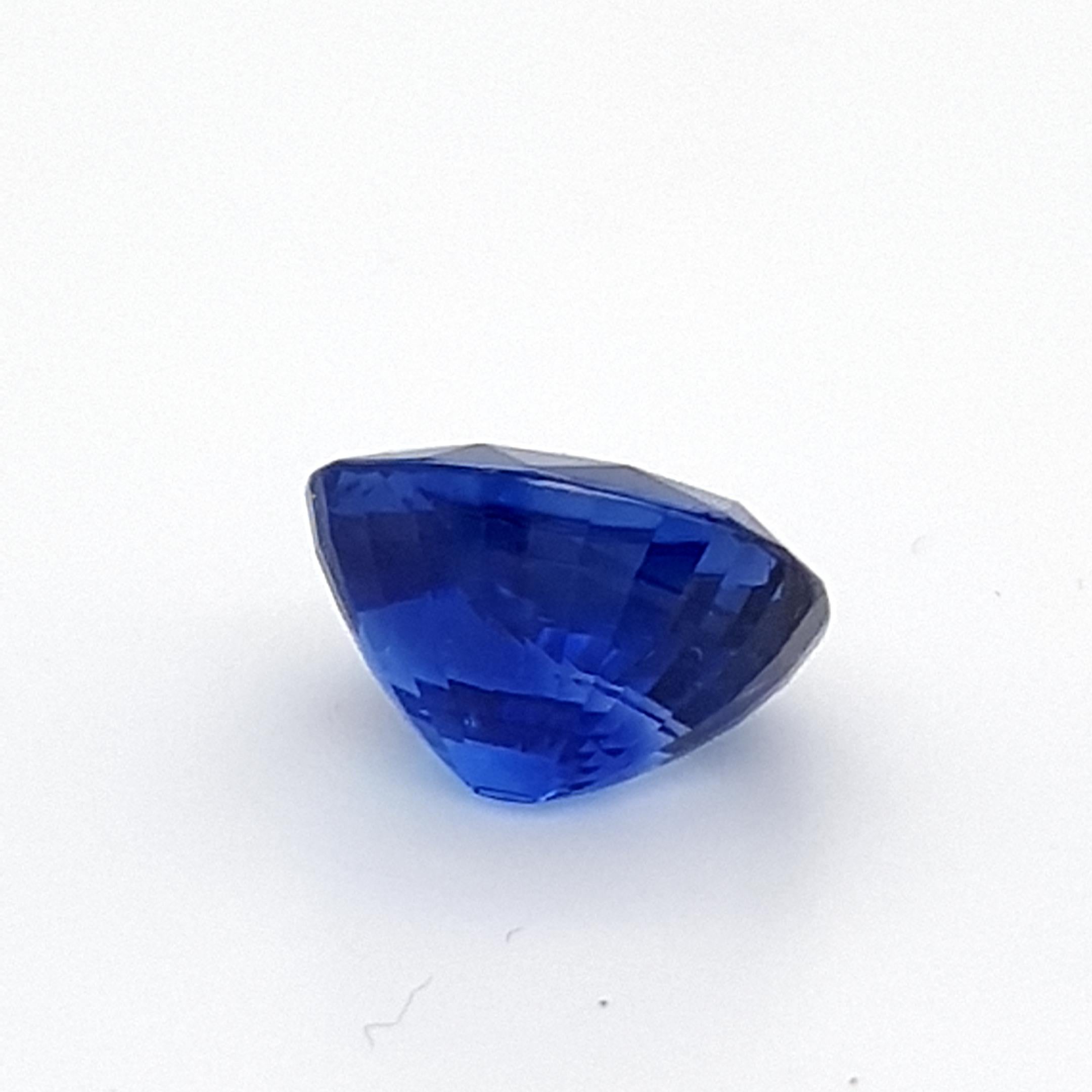 Intensiver blauer Saphir, zertifiziert, 8, 24 Karat, Edelstein 1