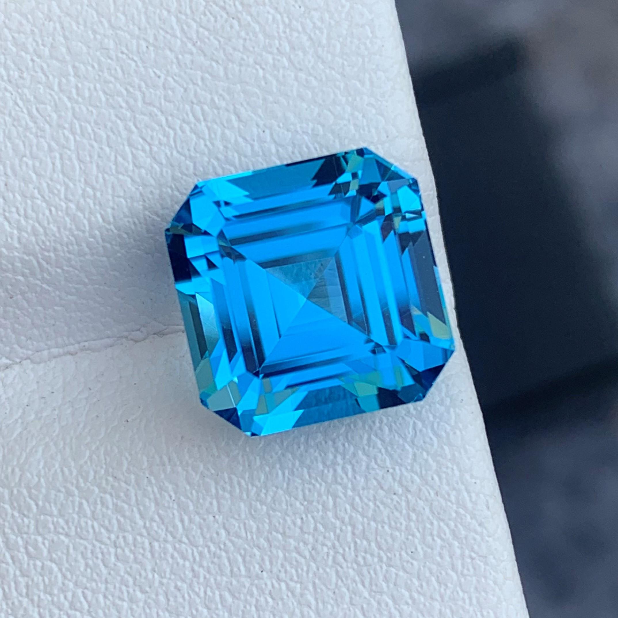 Taille Asscher Pierre précieuse taille Asscher, topaze bleue électrique intense de 9,55 carats  en vente