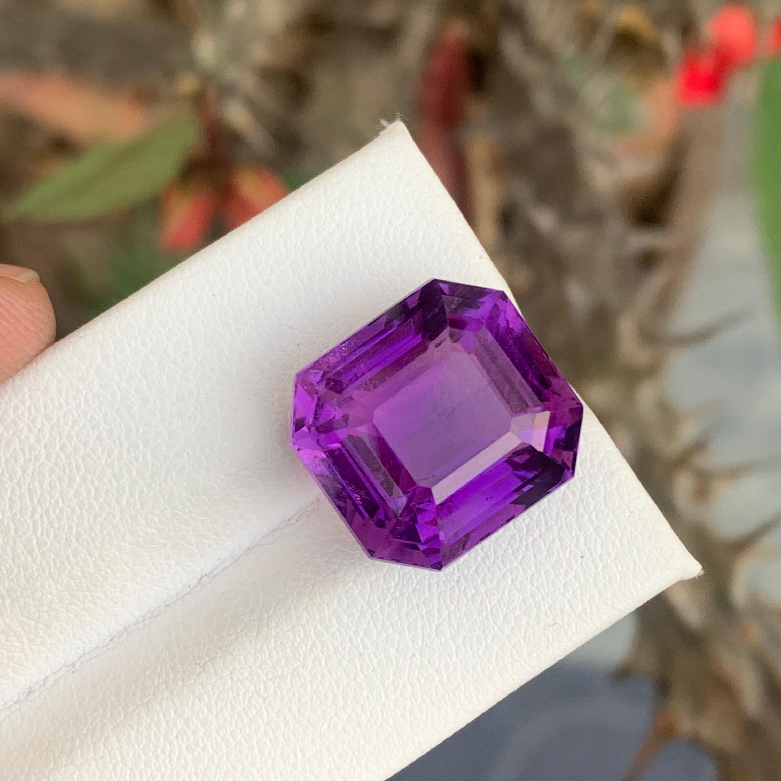 Intense Dark Purple Loose Amethyst Octagon Shape 13.50 Carat For Jewelry Making For Sale 1