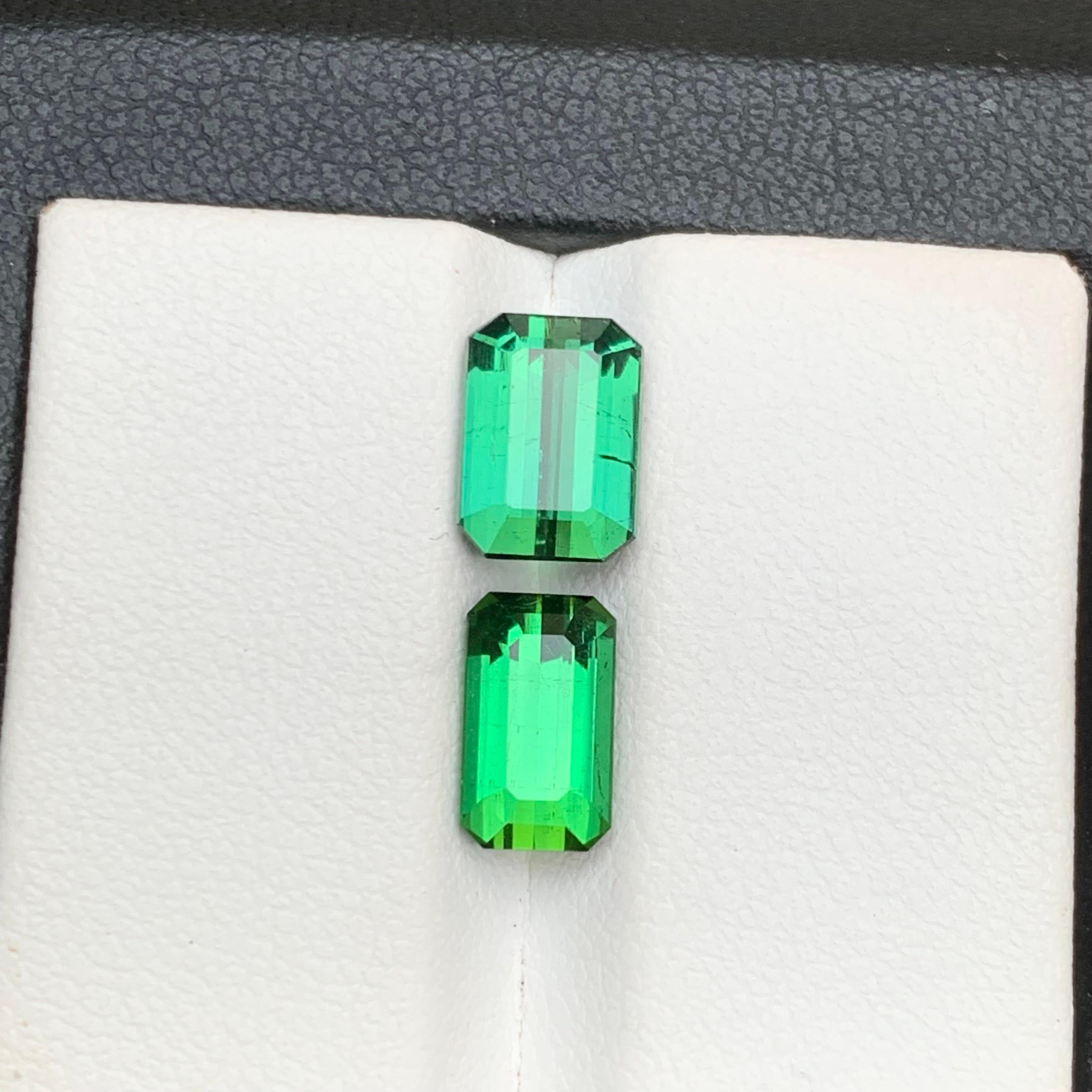 Intense Green Natural Tourmaline Gemstones 4.15 Ct for Rings, Pendants Jewelry In New Condition For Sale In Peshawar, PK