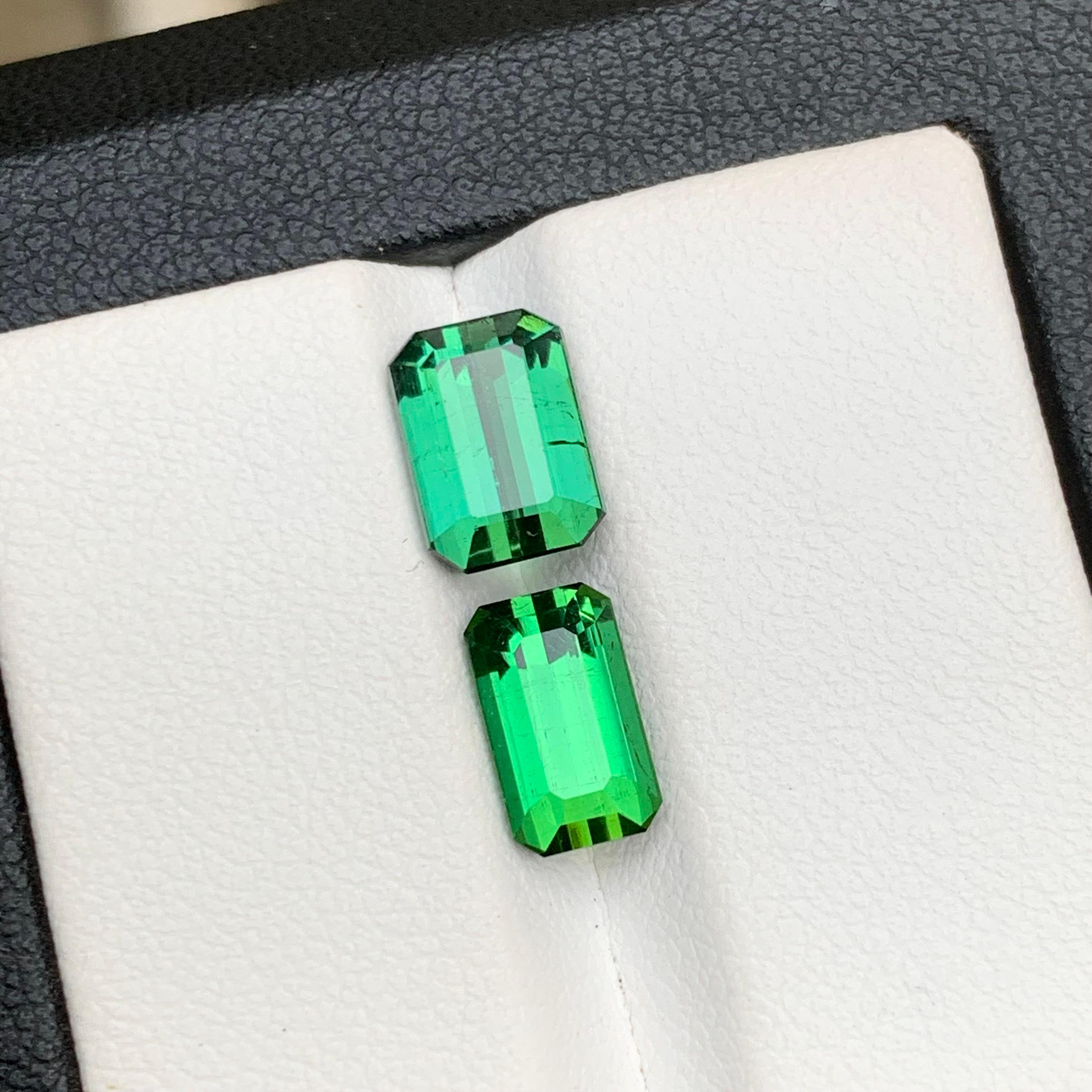 Intense Green Natural Tourmaline Gemstones 4.15 Ct for Rings, Pendants Jewelry For Sale 1