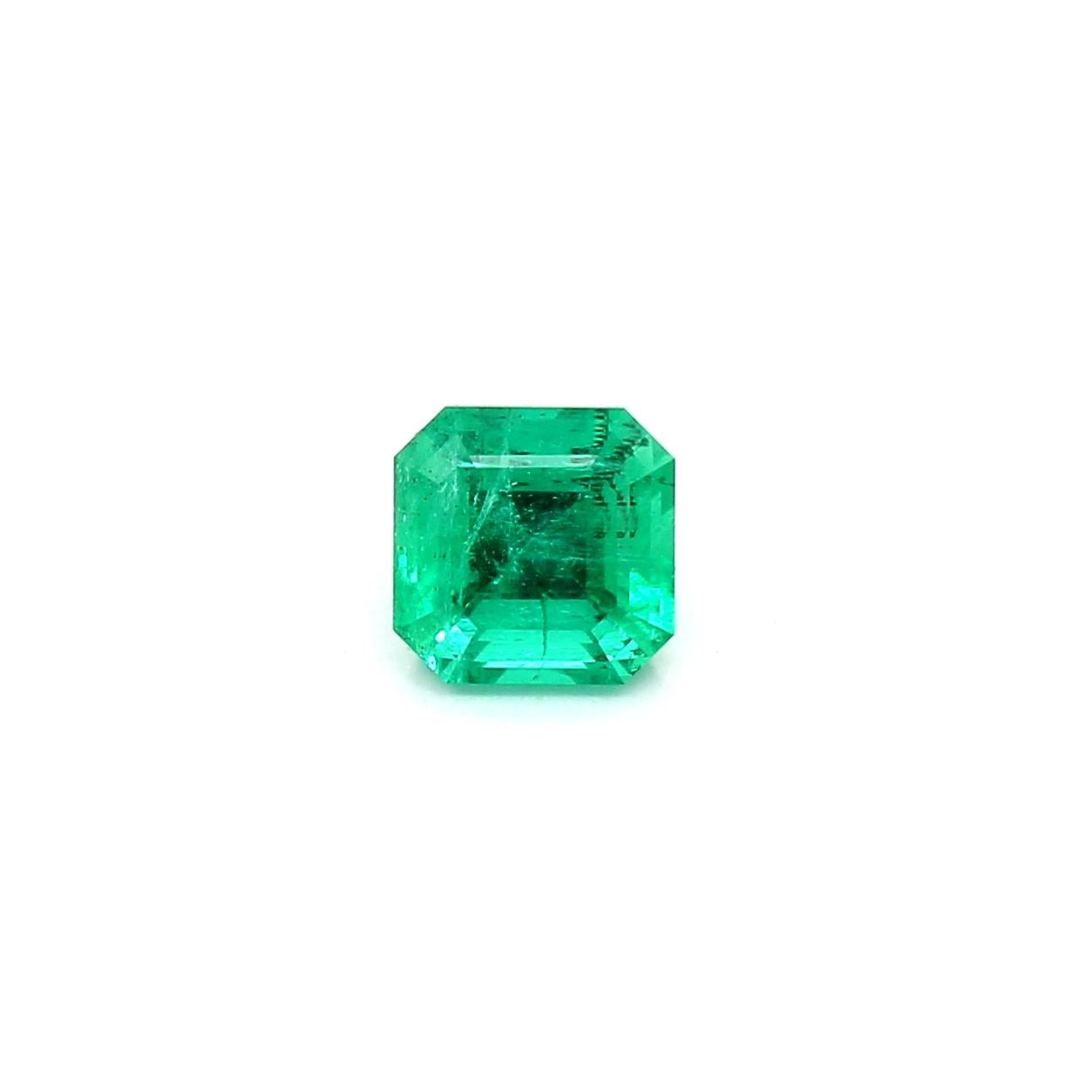 Modern Intense Green Russian Emerald Ring Gem 0.85 Carat Weight  For Sale