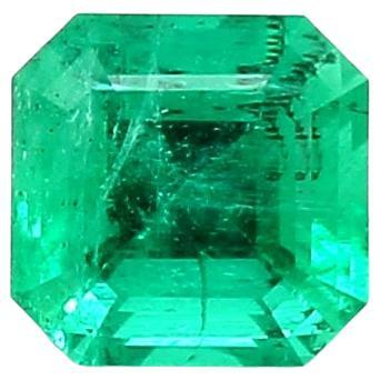Intense Green Russian Emerald Ring Gem 0.85 Carat Weight  For Sale