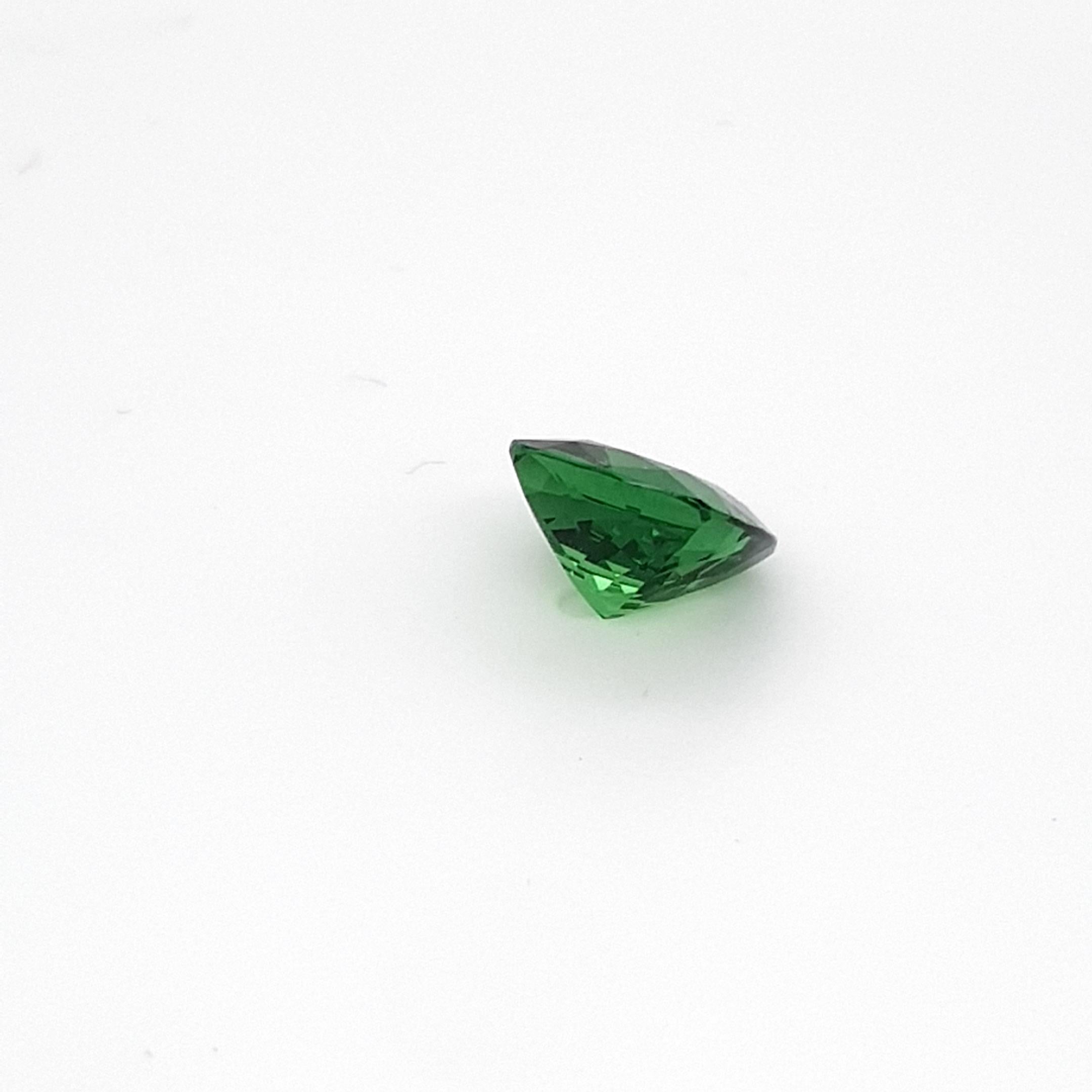 Intense Green Tsavorite Garnet, Faceted Gem, 4, 61 ct., loose Gemstone In New Condition For Sale In Kirschweiler, DE