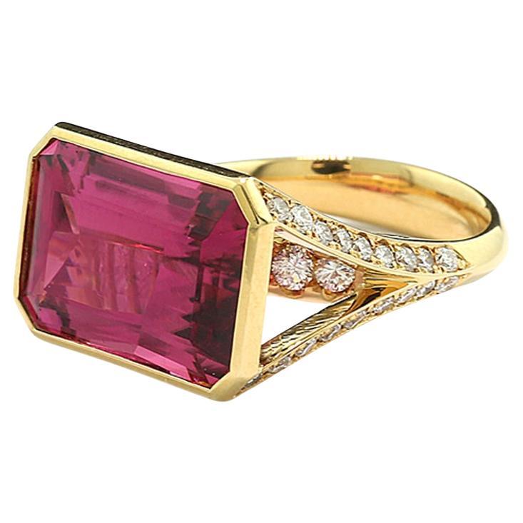 Intense Pink Tourmaline and Diamonds Ring 18 Karat Yellow Gold ALGT Certified For Sale
