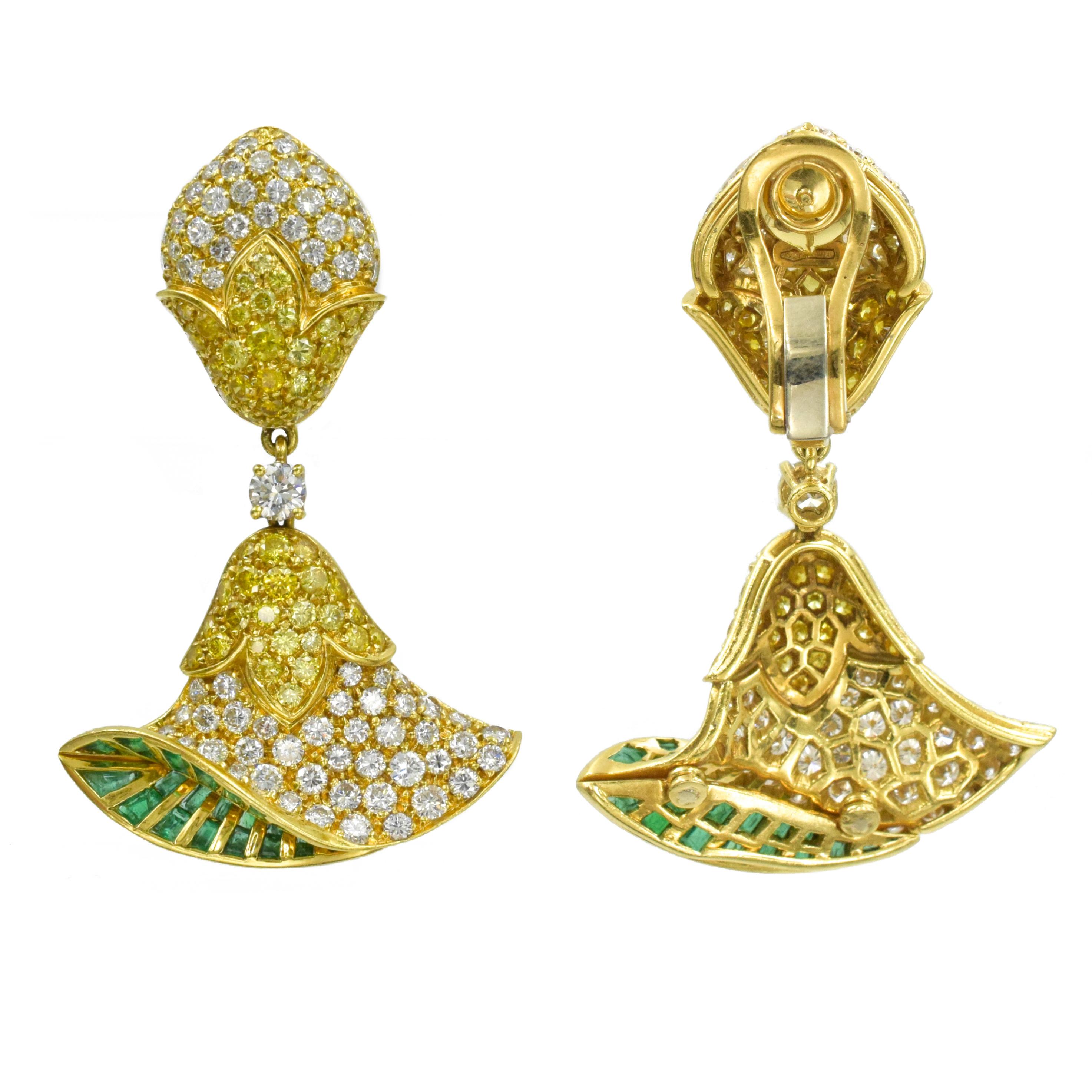 Intense Yellow and White Diamond  Belle Flower Earrings For Sale 1