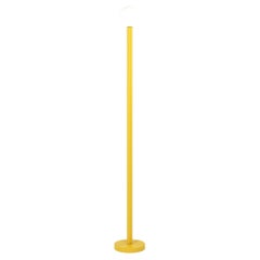 Lampadaire jaune intense A.Profiles de l'Atelier Areti