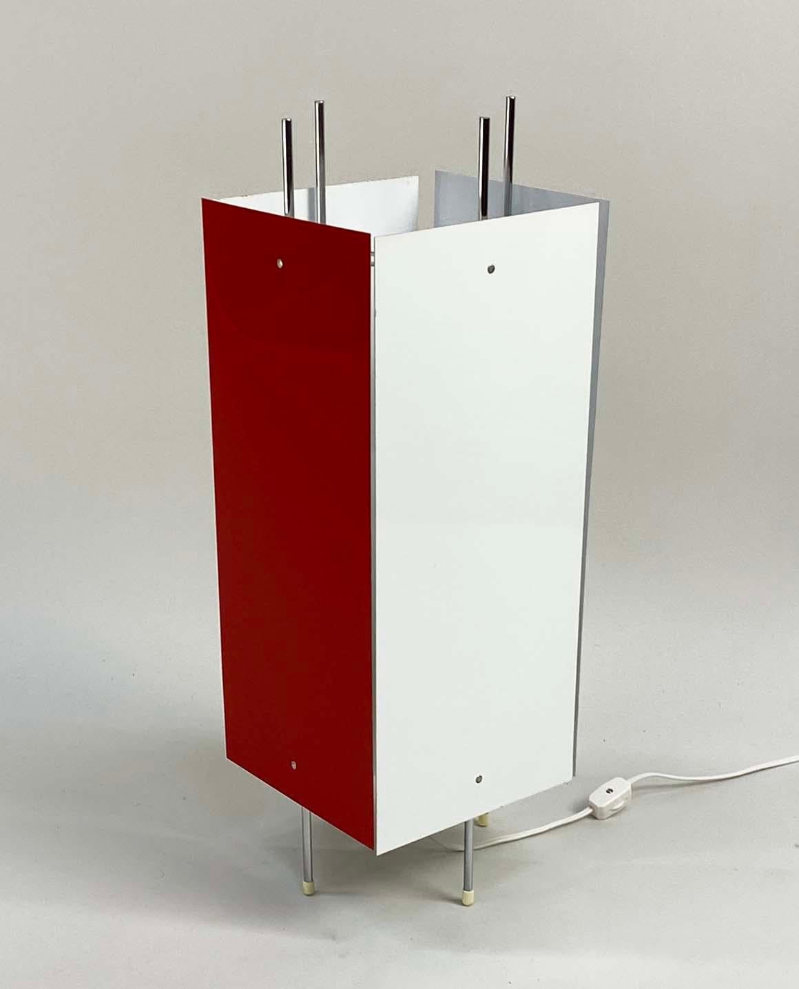 Interactive Vintage Table Lamp in the Style of Robert Gage For Sale 5