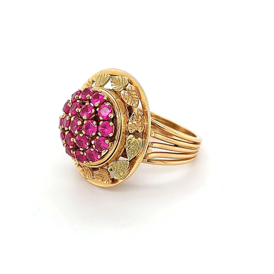 Interchangeable 18kt Yellow Gold Ring With 5 Screw on Pieces, Ruby, Coin, Sapph For Sale 3