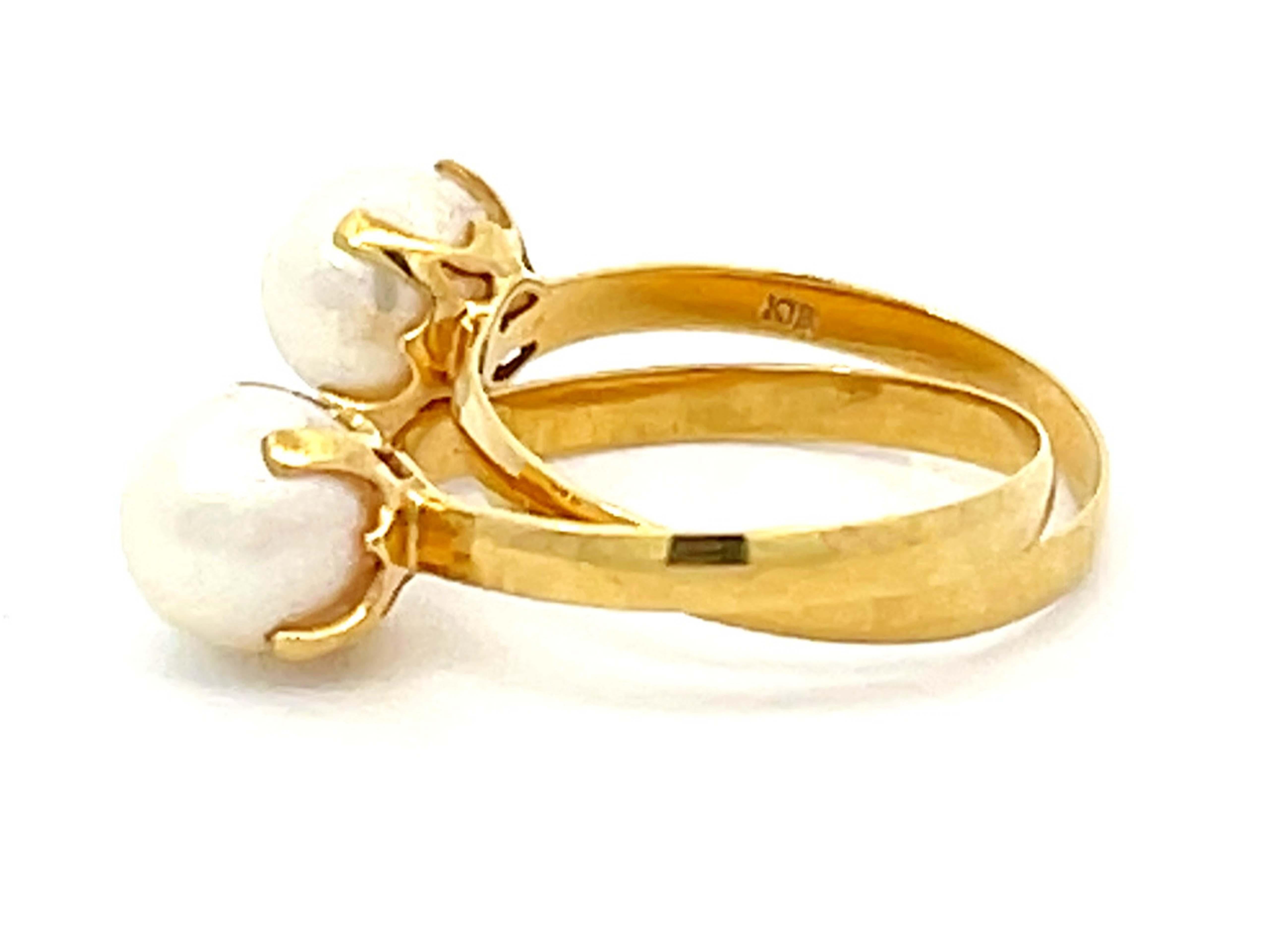Round Cut Interconnected Double Pearl Ring 18k Yellow Gold For Sale