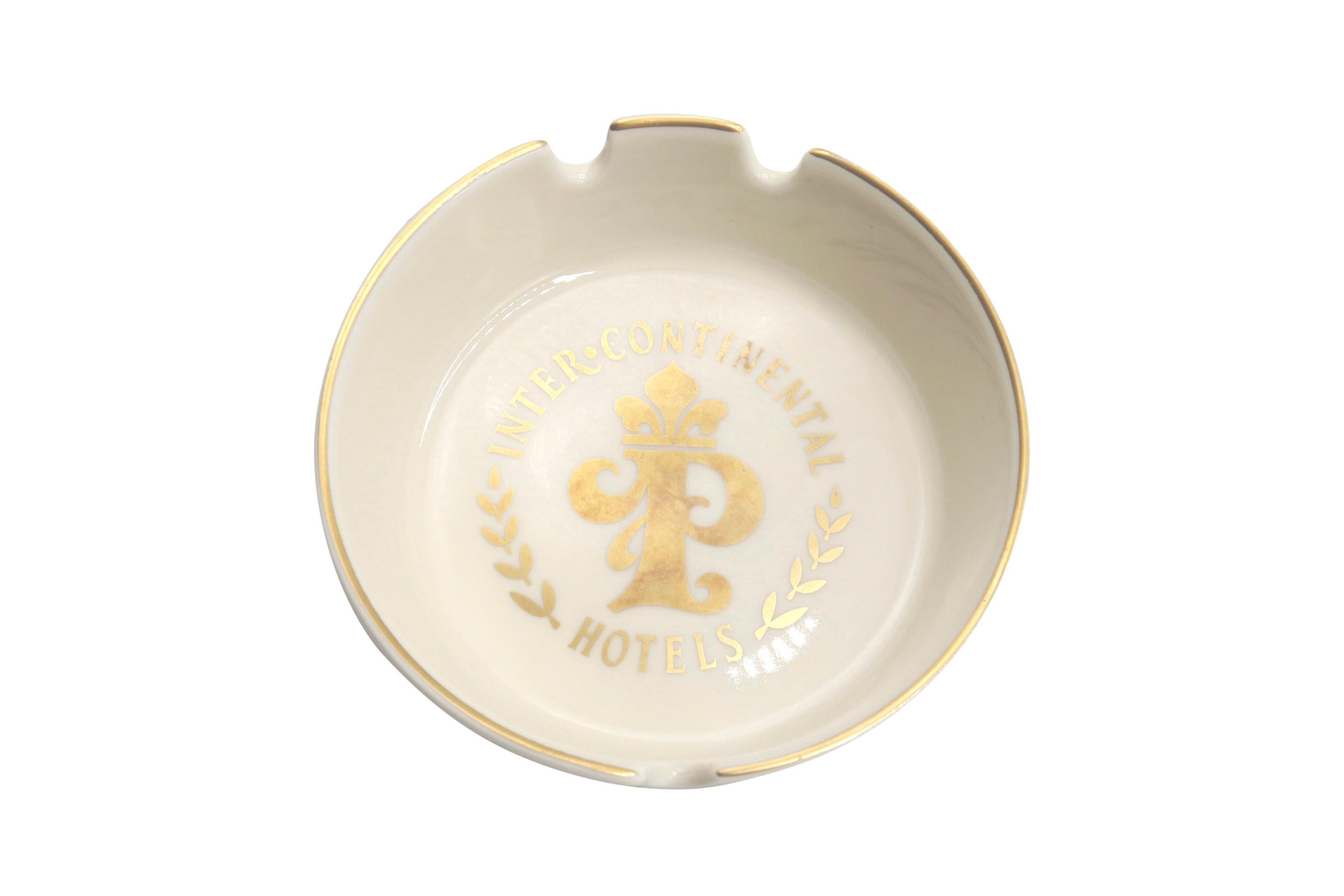 Intercontinental Hotel Paris Ashtrays - a Pair In Good Condition For Sale In Bradenton, FL