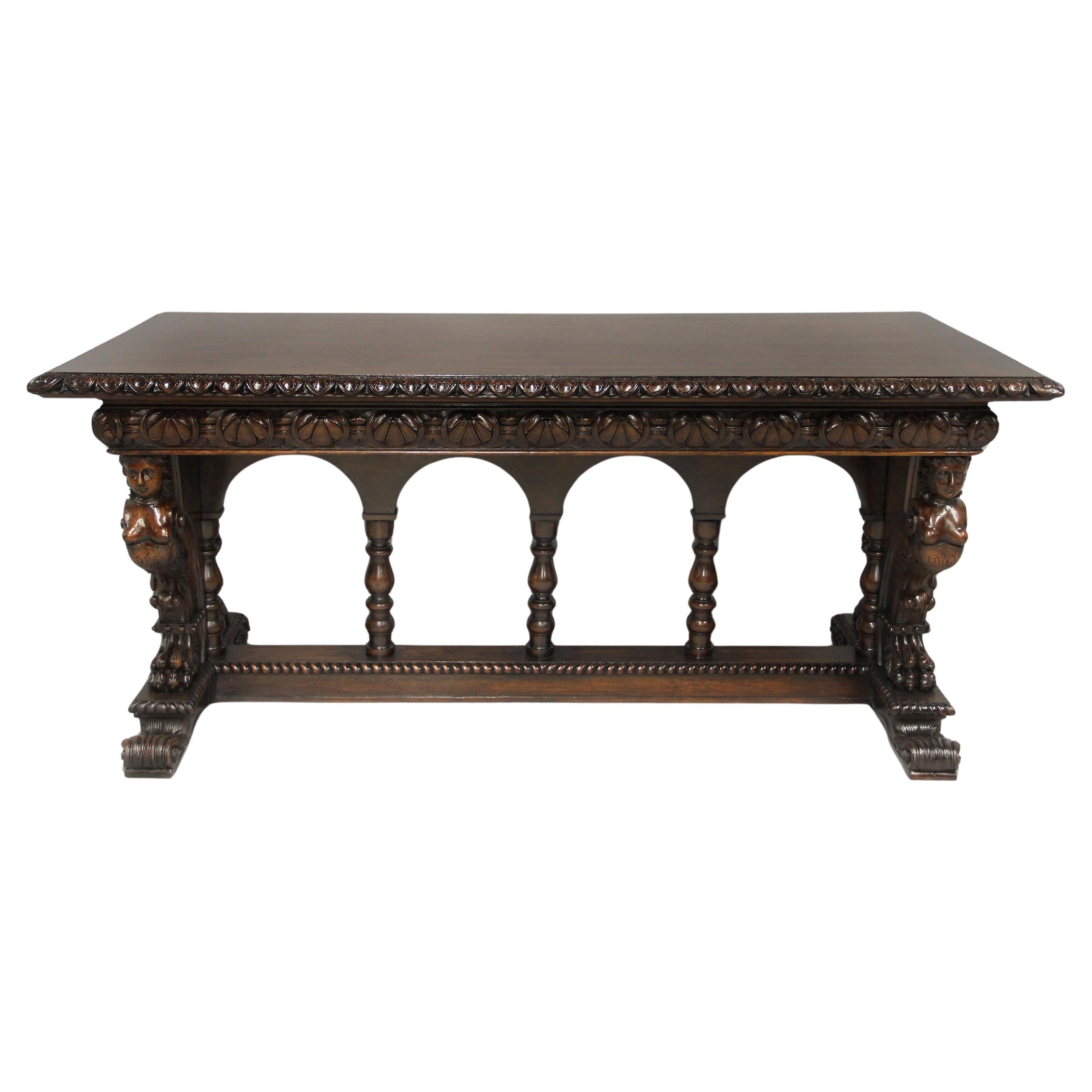 Intéressante table de réfectoire en chêne sculpté de style Renaissance américaine du 19ème siècle