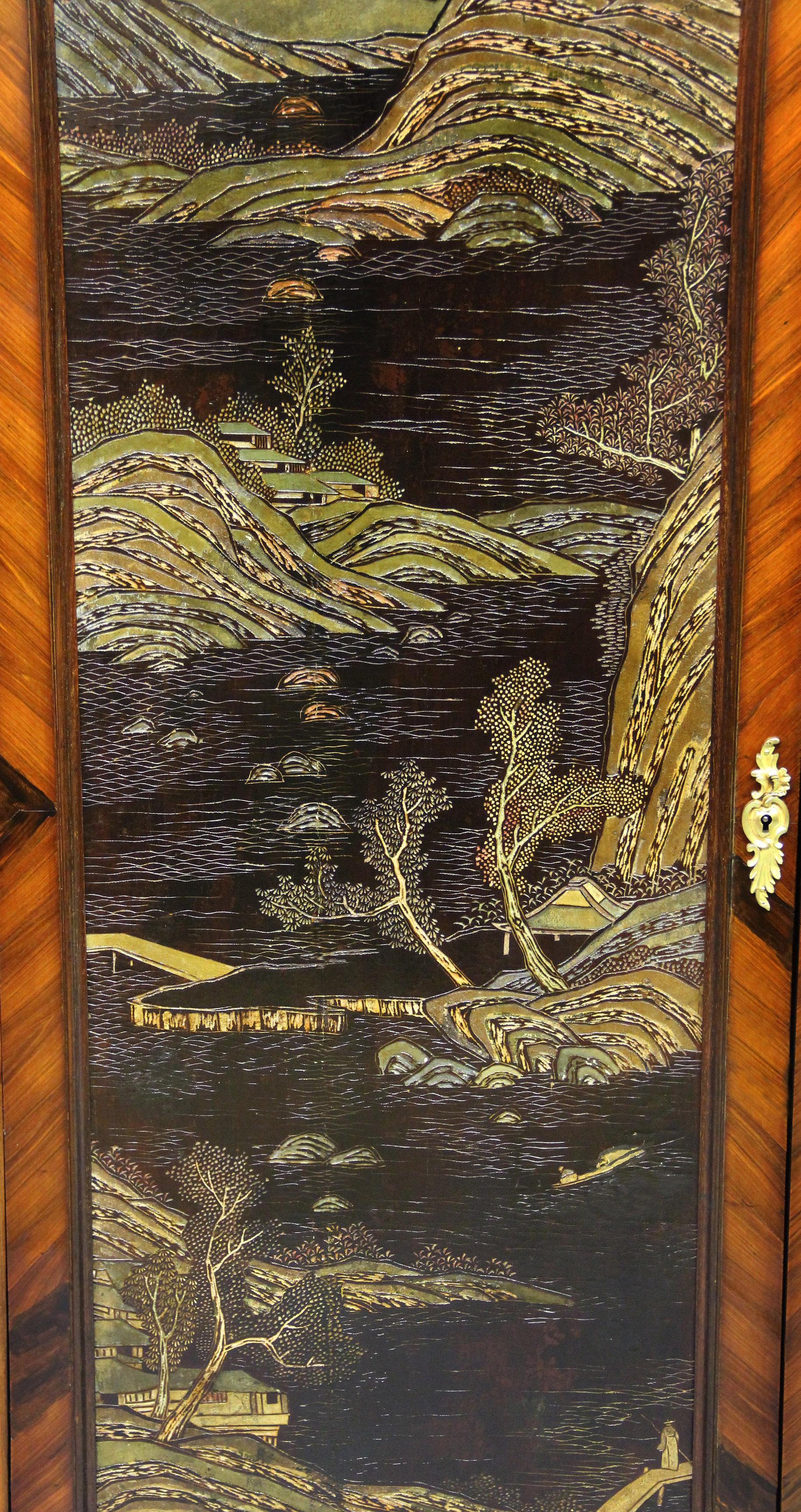 Francese Interessante mobile Chinoiserie con montatura in bronzo dorato del XIX secolo di L. Bontemps in vendita