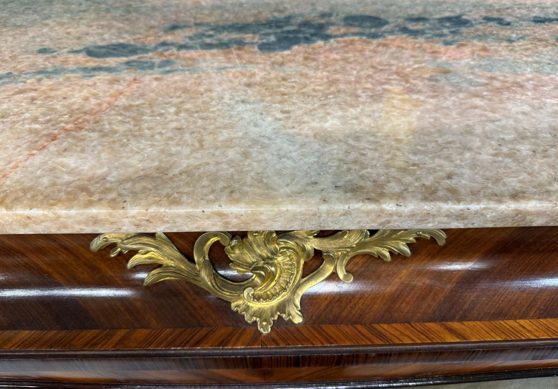 Interessante mobile Chinoiserie con montatura in bronzo dorato del XIX secolo di L. Bontemps in vendita 1