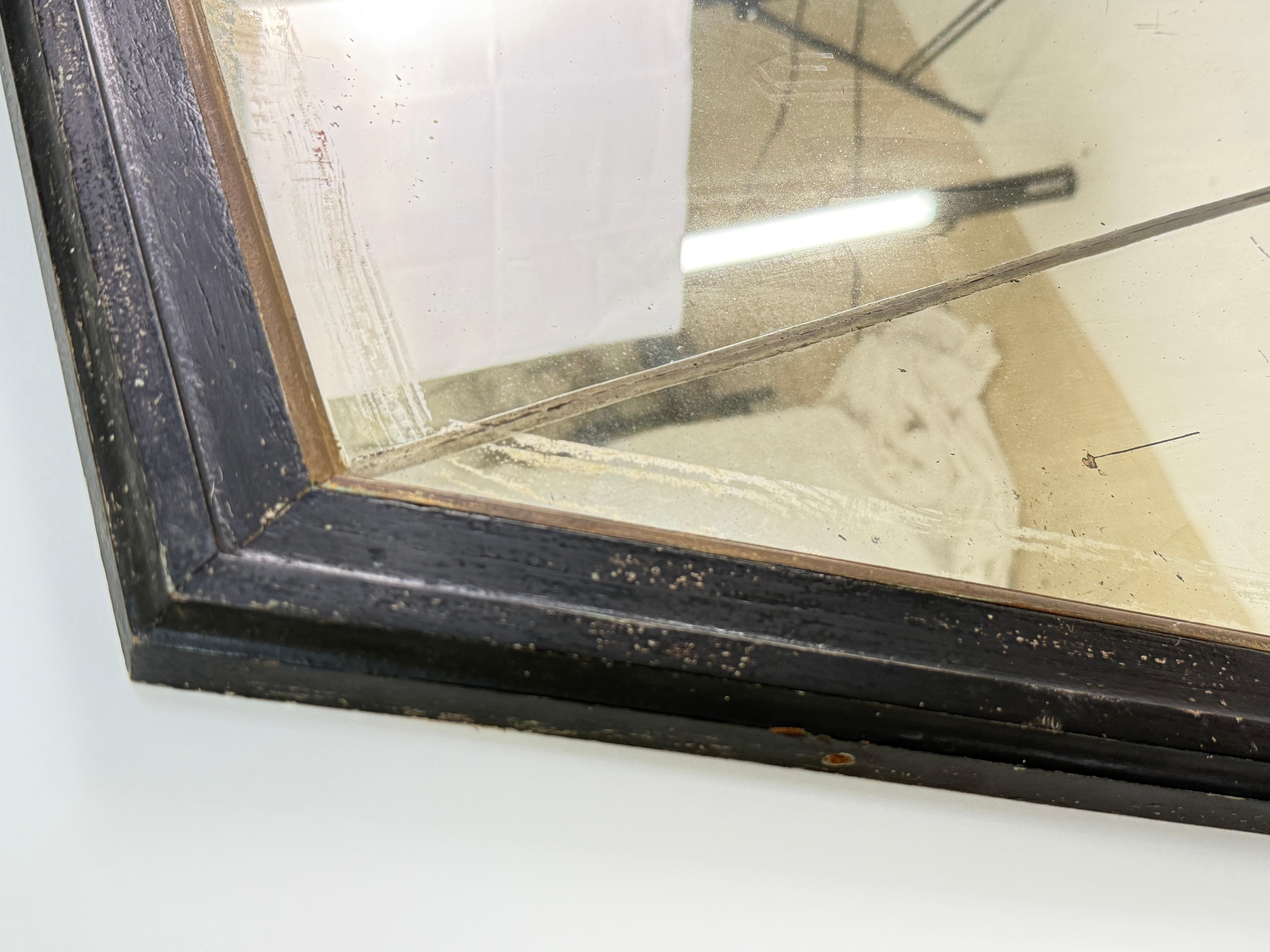 interesting and Unusual Art Deco Mirror with etched geometric lines For Sale 3