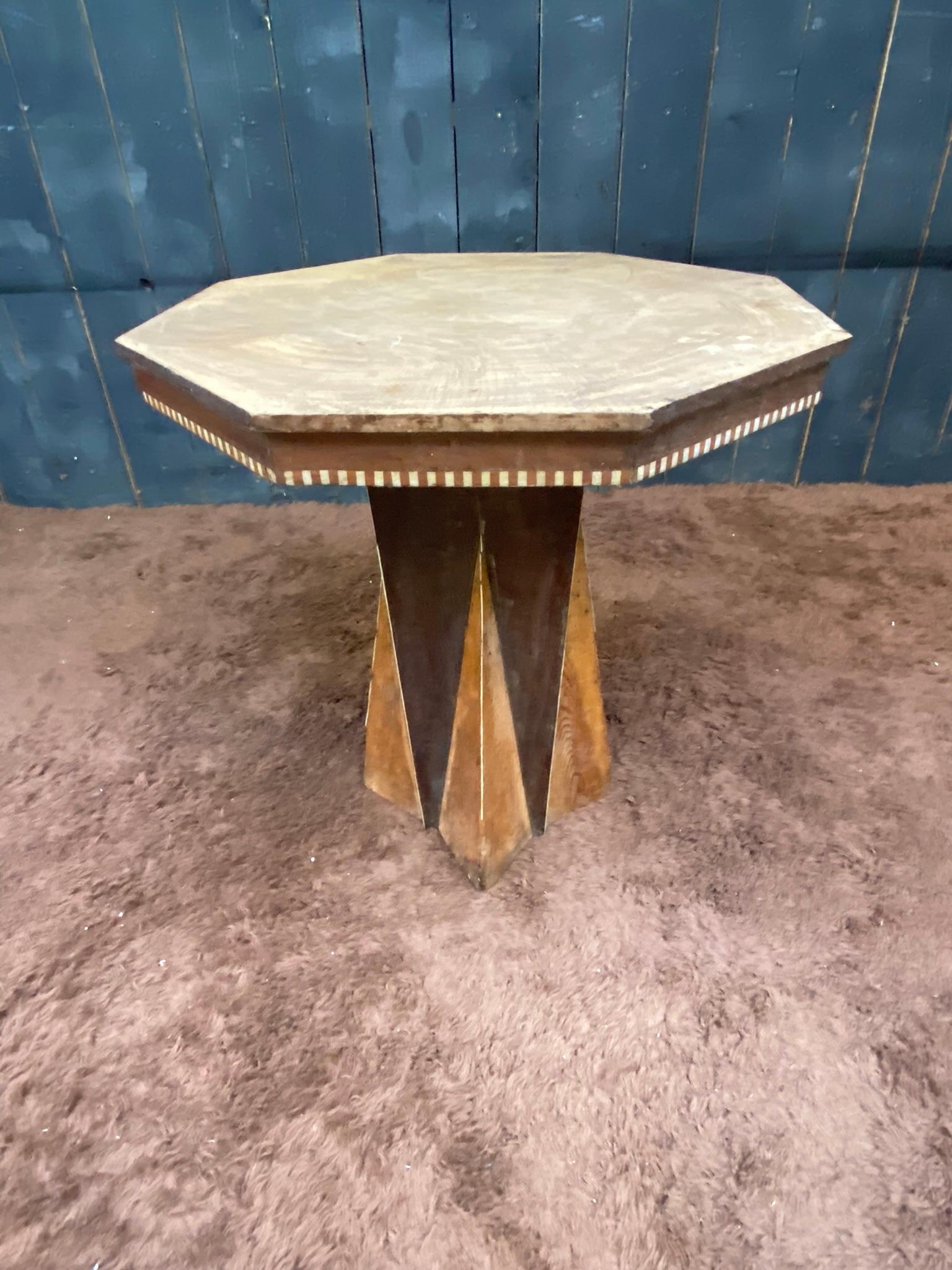 Interesting Art Deco Africanist Pedestal Table, circa 1930 For Sale 5