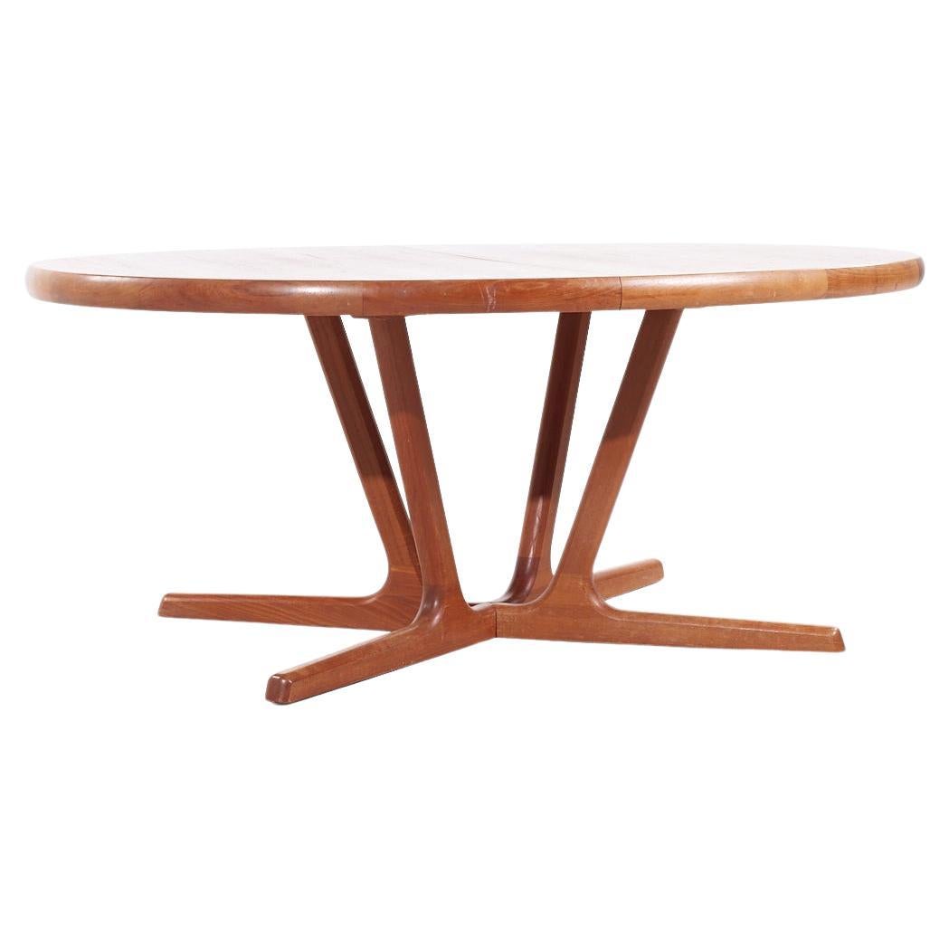 Interform Collection Table de salle à manger danoise en teck du milieu du siècle en vente