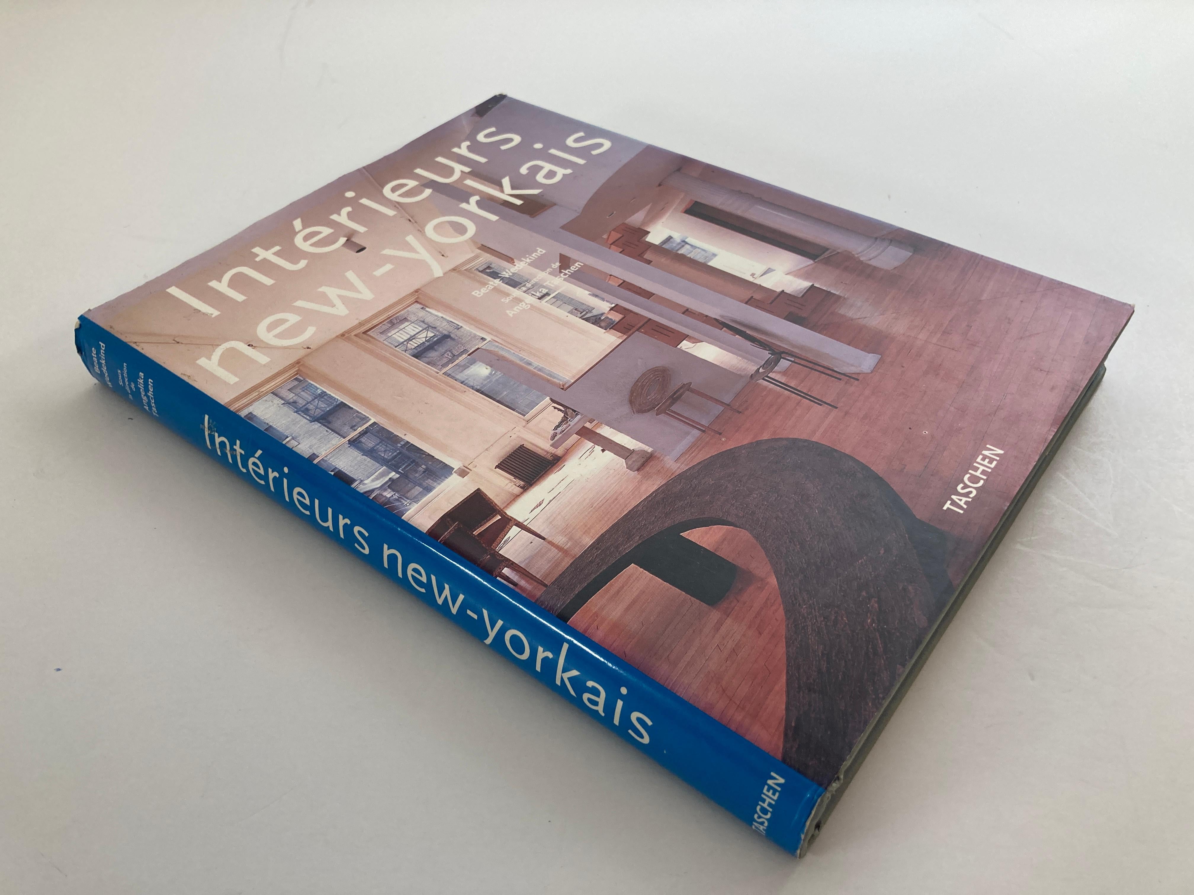 Interieurs new-yorkais Hardcover – January 1, 2002.
New York interiors.
French, English German language
In his first book, renowned interiors photographer Simon Upton turns his camera on one of his most-loved destinations in this personal