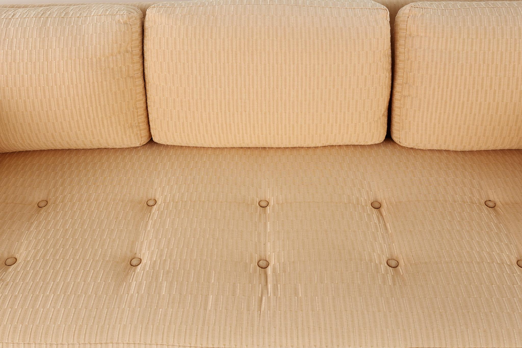 Interior Crafts Mid Century Parsons Sofa In Good Condition In Countryside, IL