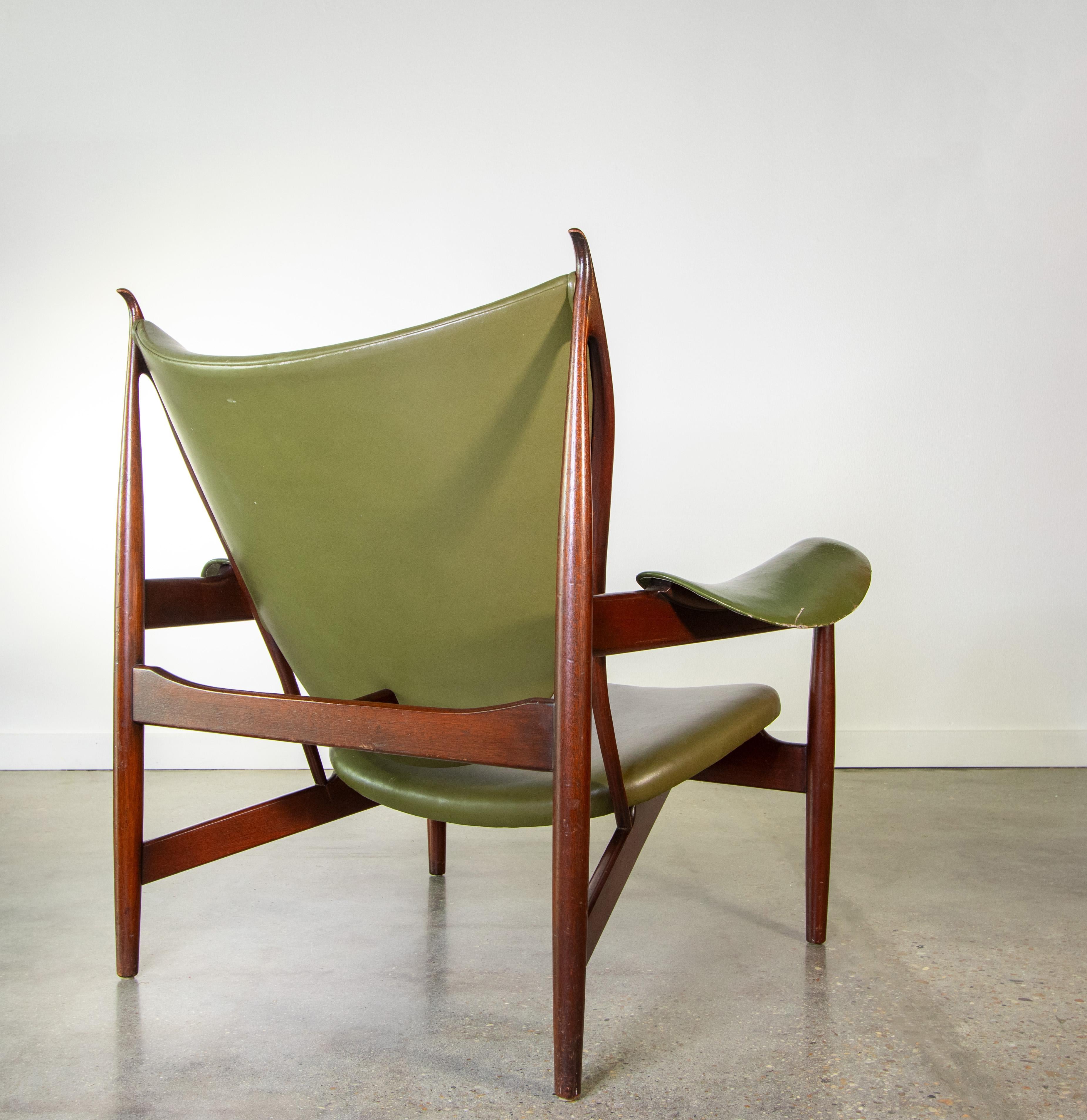 Chaise de chef de file Interior Crafts pour « Strikture » d'après Finn Juhl, fin des années 1990 Bon état - En vente à Virginia Beach, VA
