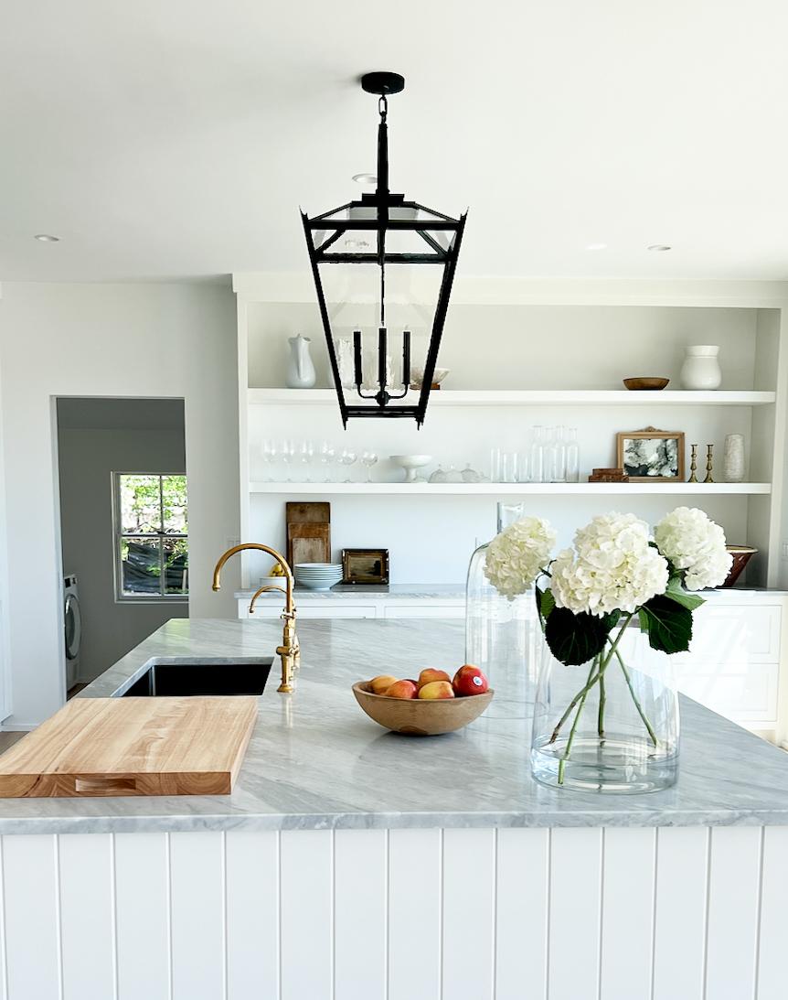 XXI secolo e contemporaneo Apparecchio a sospensione a lanterna Coloniale Francese da interno o da esterno in vendita