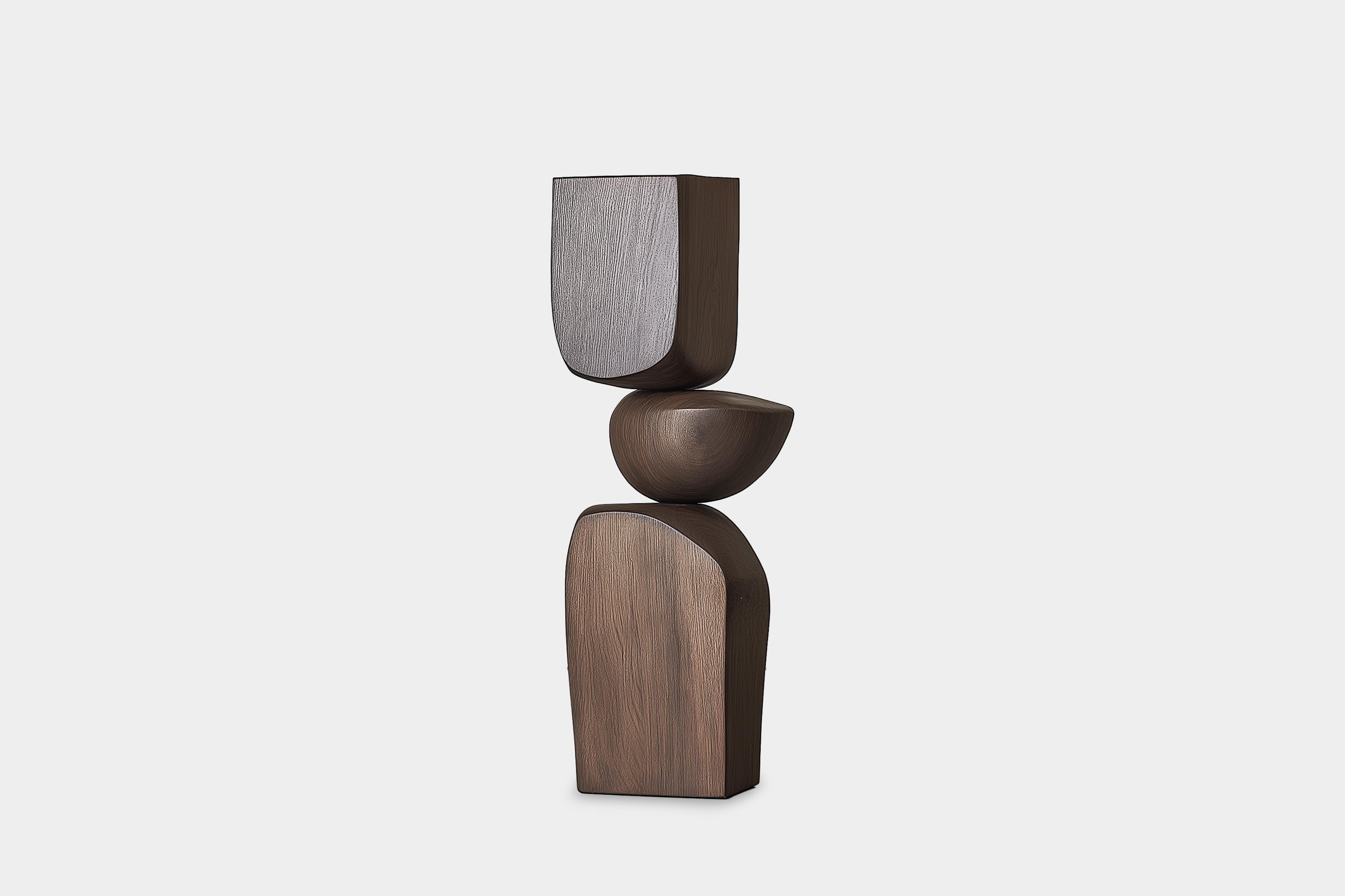 Scultura per interni Lull No10 - Realizzata a mano da NONO per Interni Artistici


---
L'equilibrio e la tensione sono al centro di queste sculture. L'interazione tra le forme lisce e arrotondate e le basi solide e angolari crea un delicato