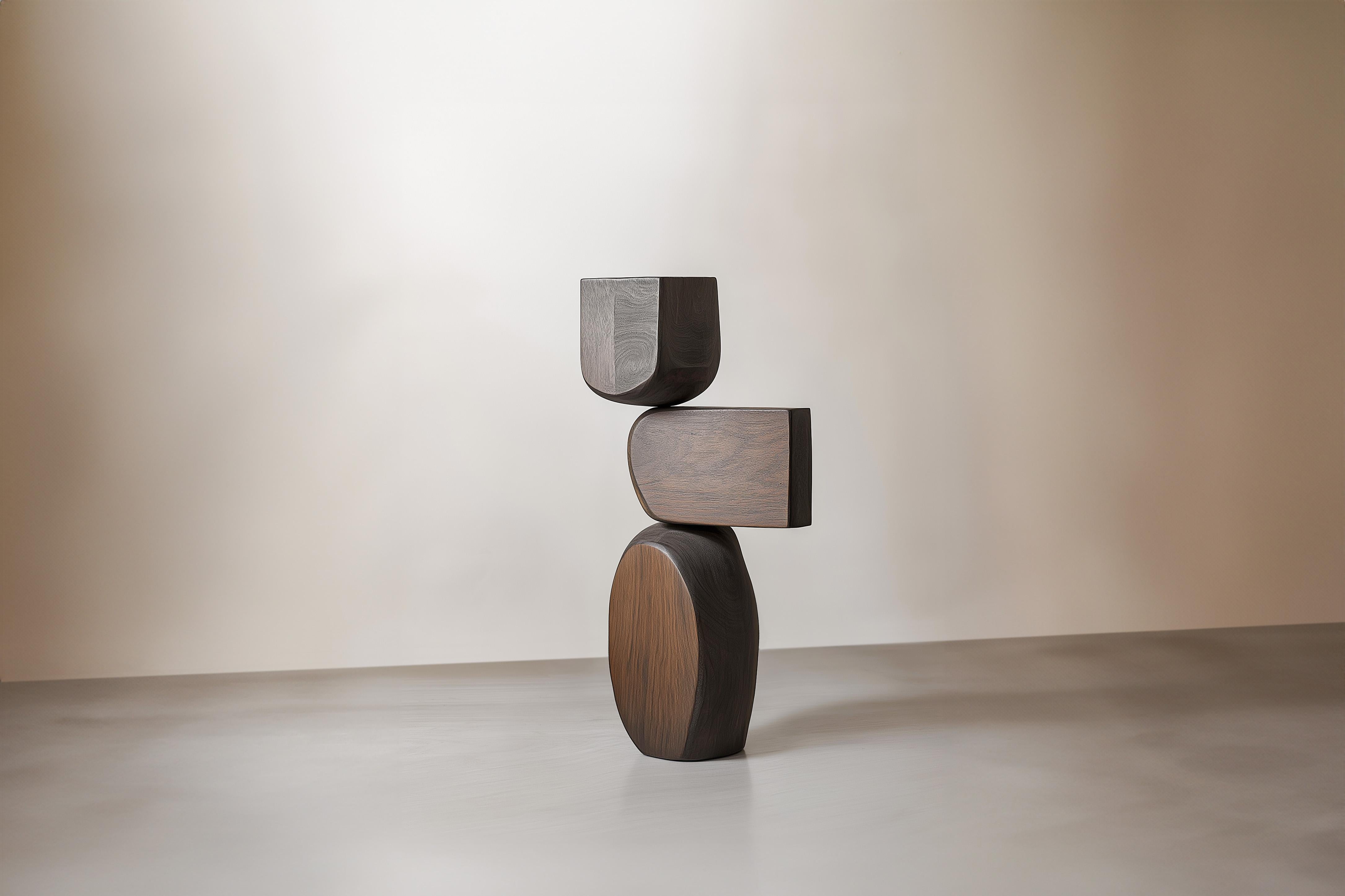 Scultura per interni Lull No31 - Totem in legno realizzato a mano da NONO per case moderne

---
L'equilibrio e la tensione sono al centro di queste sculture. L'interazione tra le forme lisce e arrotondate e le basi solide e angolari crea un delicato