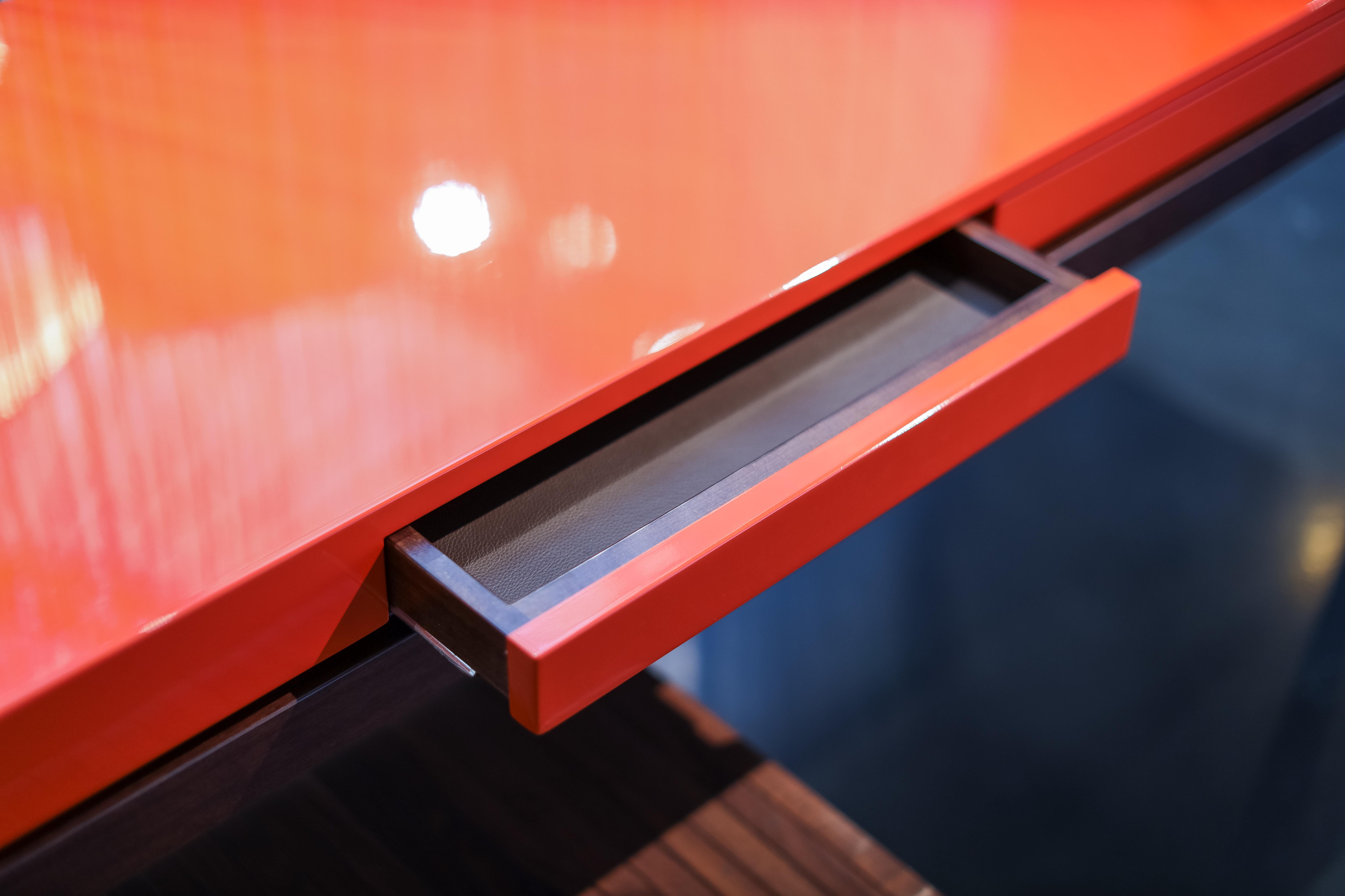 Desk, TARA by Reda Amalou, 2019, Orange Lacquer Top, Walnut, 140cm In New Condition For Sale In Paris, FR
