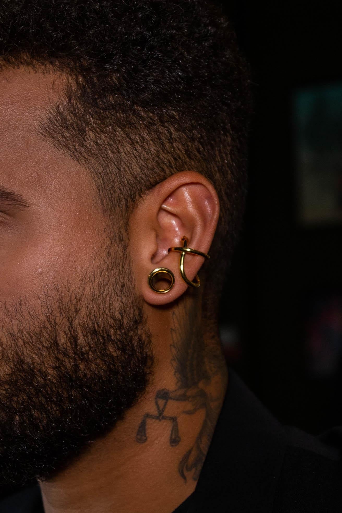 Women's or Men's Interlinked Ear Cuff 18k Solid Gold For Sale
