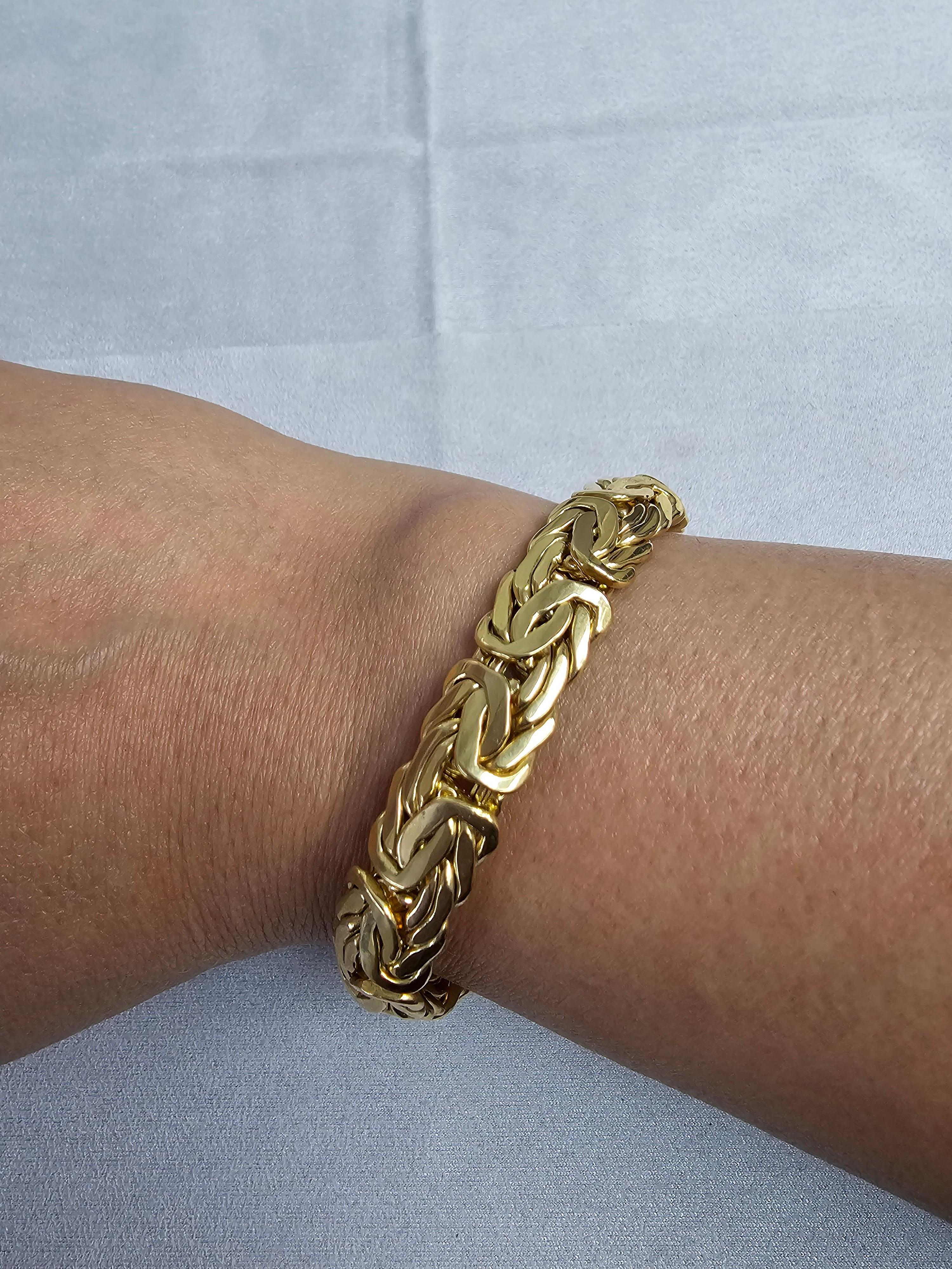 ♥ Riepilogo del prodotto ♥

Dettagli: Catena ad incastro lucidata A Link bizantino 11MM
Metallo: oro giallo 14k
Peso: 22 grammi
Larghezza: 11 mm
Lunghezza: 7 pollici
Chiusura: Aragosta

Il bracciale è in oro massiccio 14k, non riempito o placcato.