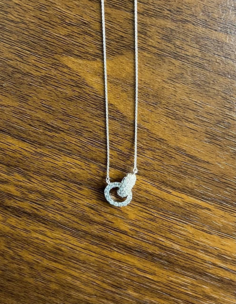 Anelli a cerchio Whiting Motivo aureola con diamanti Collana in oro bianco 18 carati in vendita 1