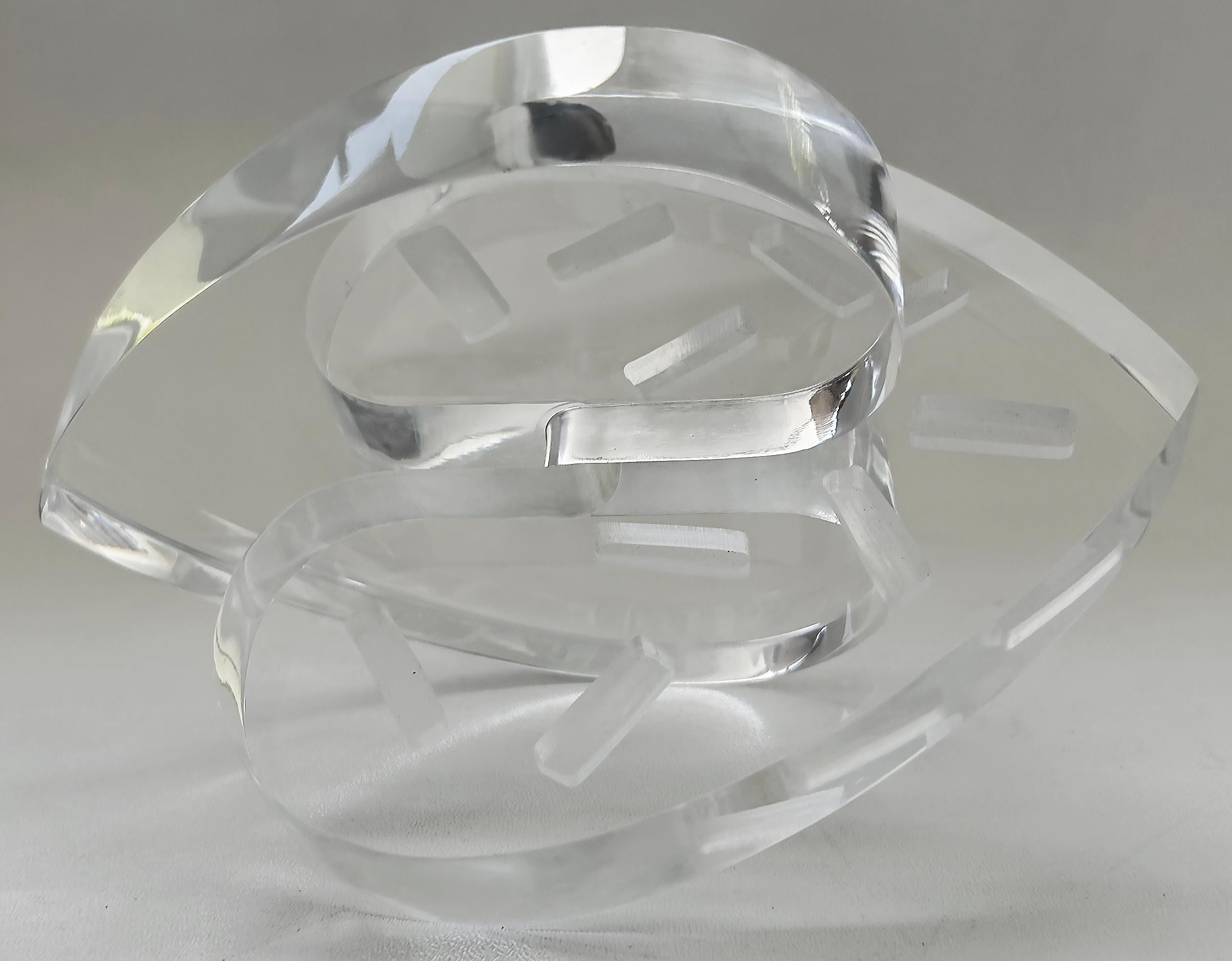 XXI secolo e contemporaneo Scultura d'amore in lucite trasparente con cuori intrecciati dell'artista Michael Gitter in vendita