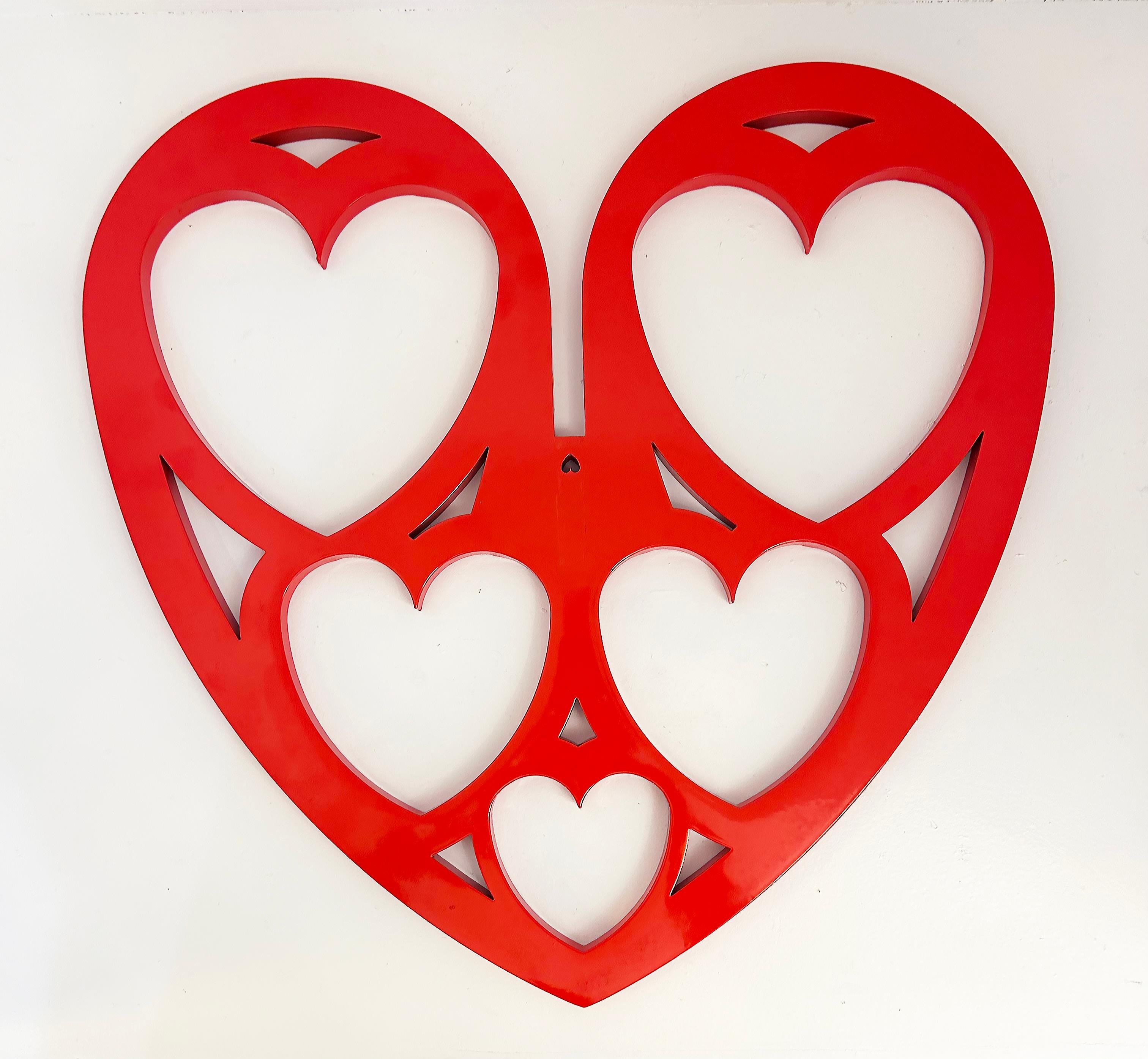 Des cœurs imbriqués, sculpture en dentelle d'aluminium revêtue de poudre de Michael Gitter 1