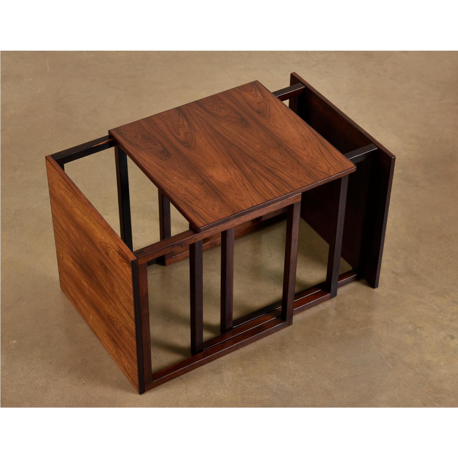 Interlocking Kai Kristiansen Danish Rosewood Cube Nesting Tables In Excellent Condition In Chattanooga, TN