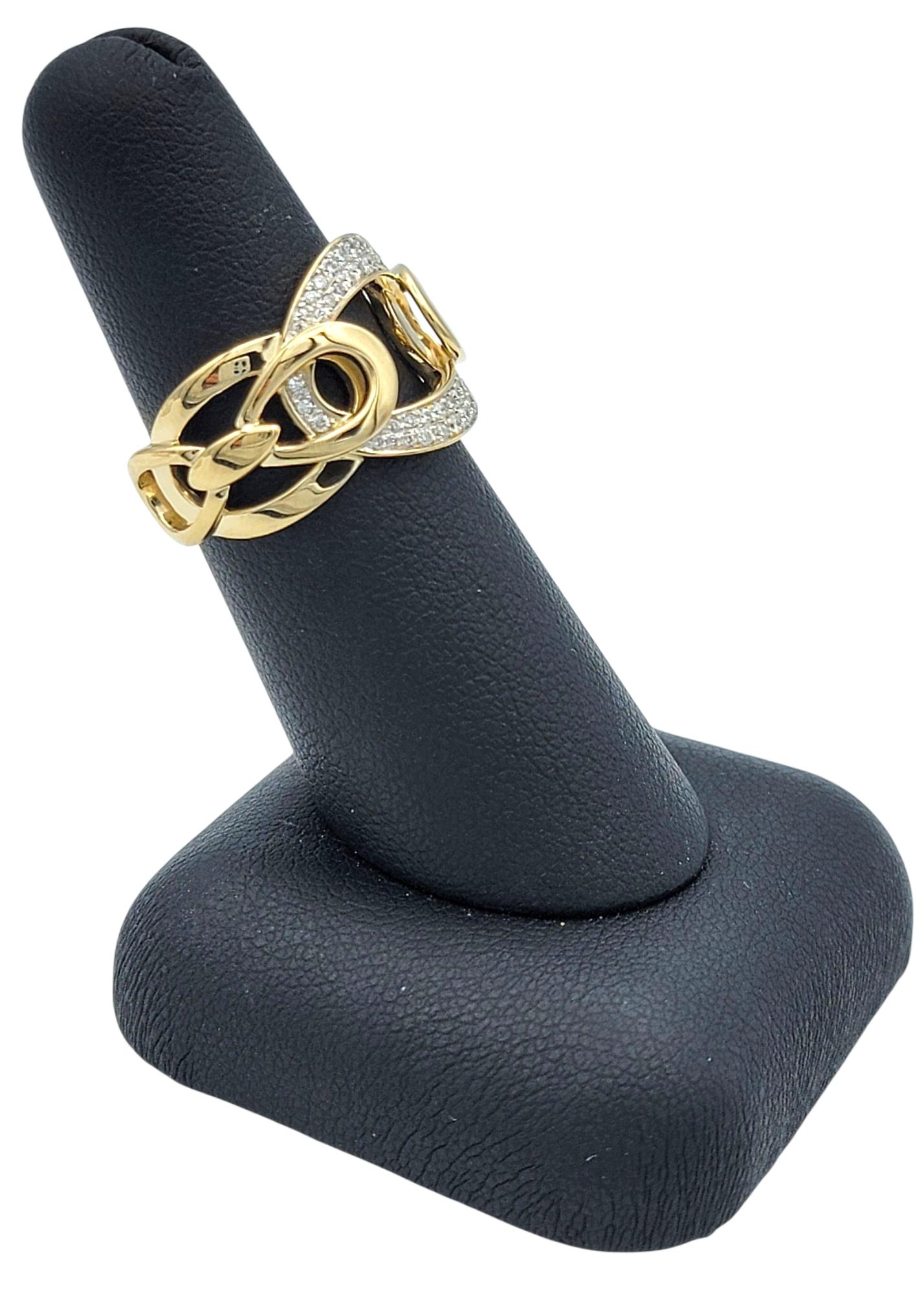 Interlocking Open Circle Motif Pavé Diamond Band Ring in 14 Karat Yellow Gold im Angebot 4
