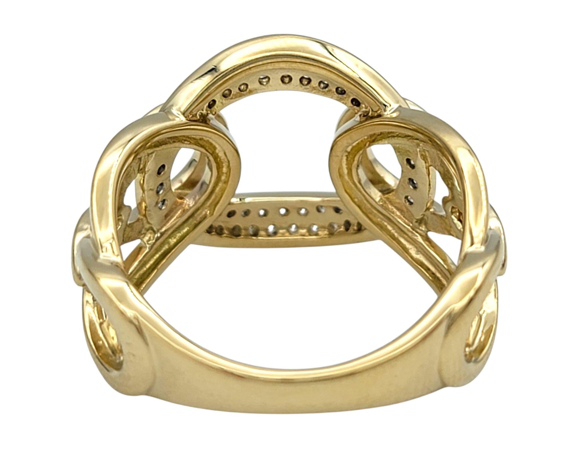 Interlocking Open Circle Motif Pavé Diamond Band Ring in 14 Karat Yellow Gold im Zustand „Gut“ im Angebot in Scottsdale, AZ