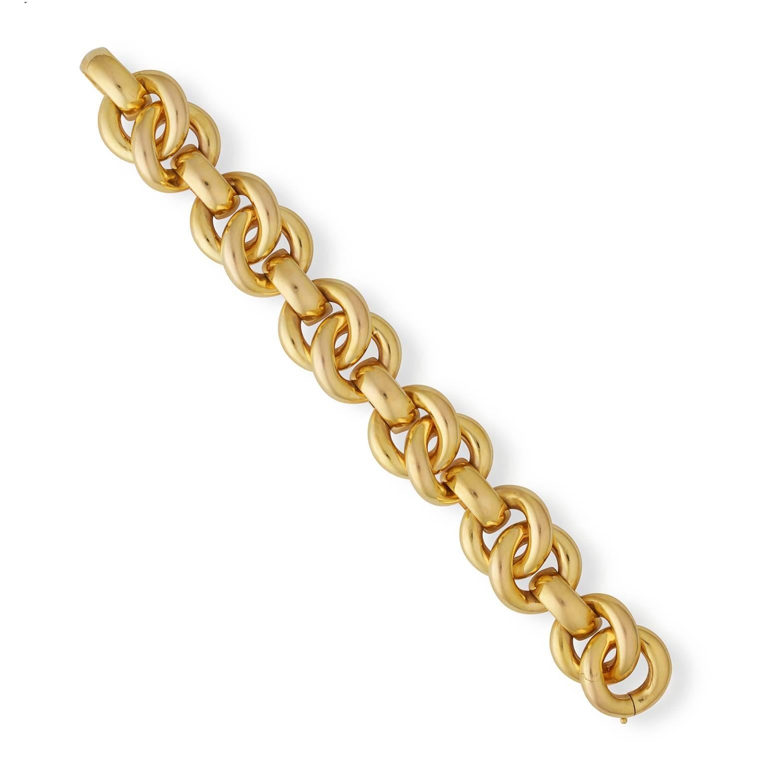 18ct yellow gold interlocking circles link bracelet of superb quality

