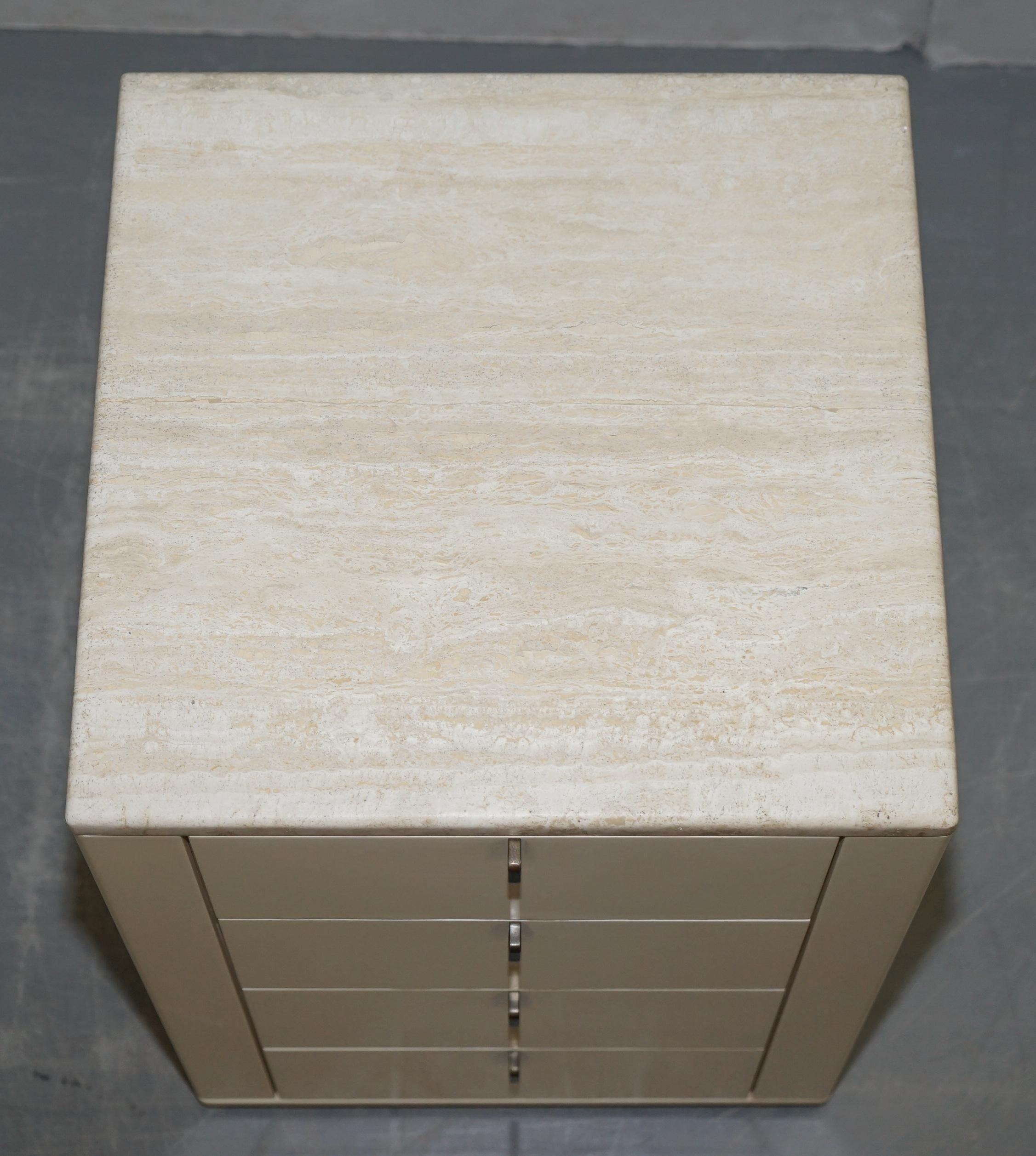 Interlubke commode et paire de tiroirs de chevet surmontés de marbre, fabriqués en Allemagne en vente 8