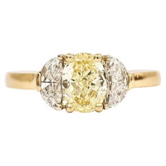Internally Flawless 1.11ct Fancy Light Yellow Diamond Trilogy Ring IGI Certified