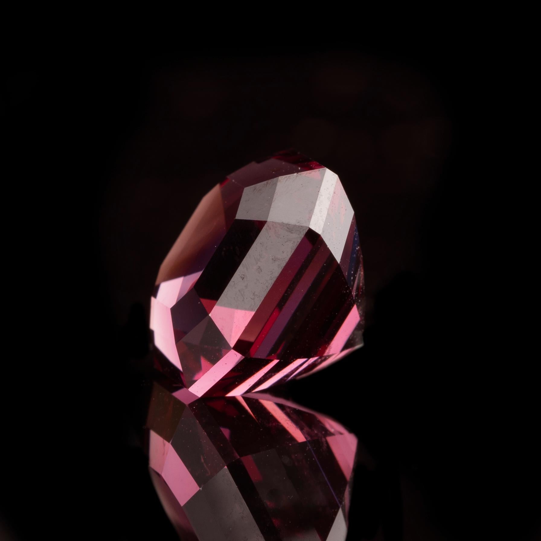 Internally Flawless 7.14 Carat Pyrope Garnet From Tanzania For Sale at ...