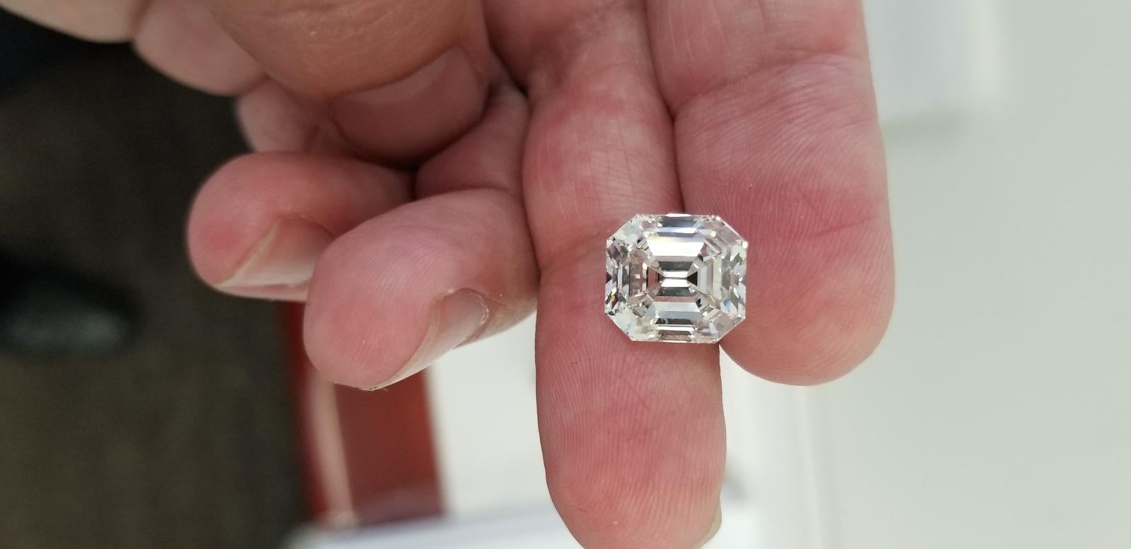 10ct emerald cut diamond