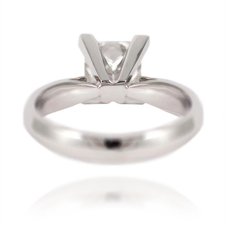 Modern Internally Flawless Certified 1.50 Carat Princess Cut Engagement Ring For Sale