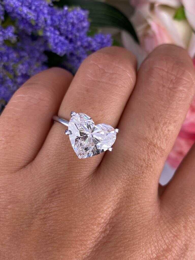 Internally Flawless D Farbe GIA zertifiziert 5 Karat Herzform Diamant (Moderne)