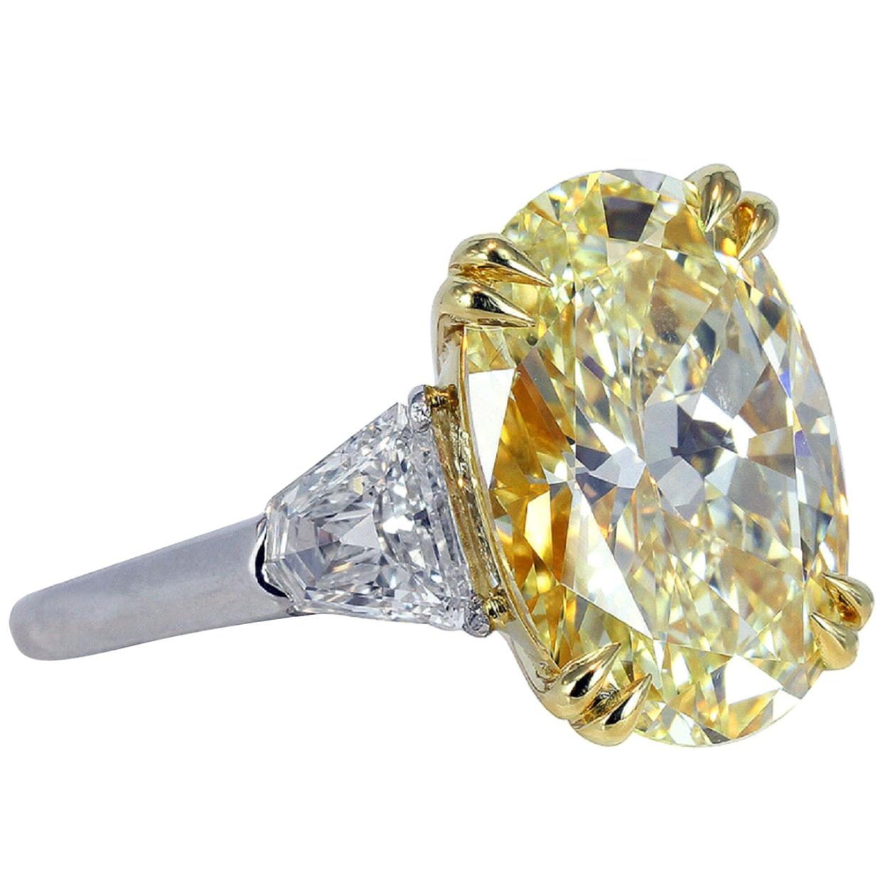 Internally Flawless GIA 2 Carat Fancy Light Yellow Oval Diamond Ring