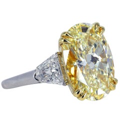 Internally Flawless GIA 2 Carat Fancy Light Yellow Oval Diamond Ring