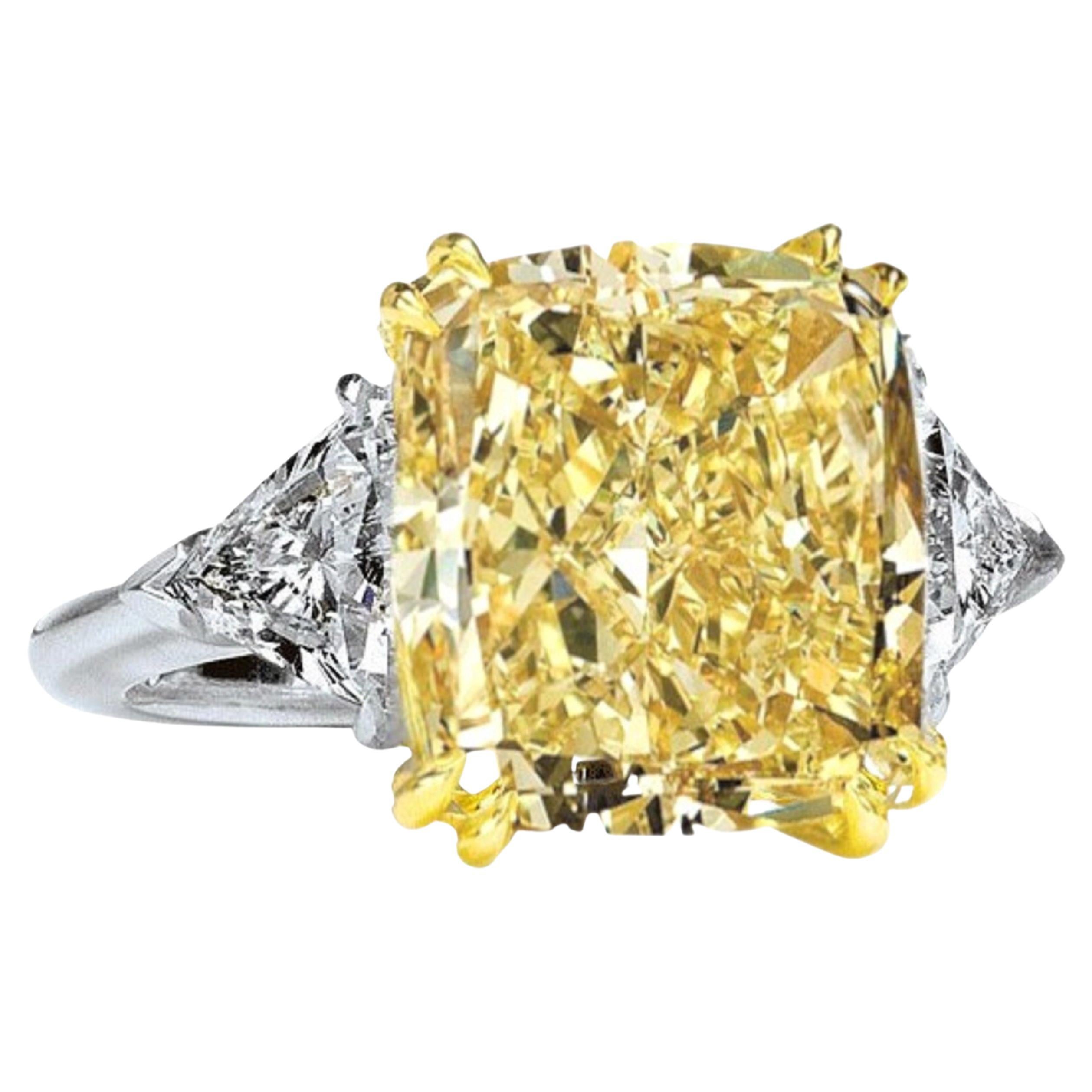 Internally Flawless GIA Certified 4 Carat Fancy Yellow Diamond Ring