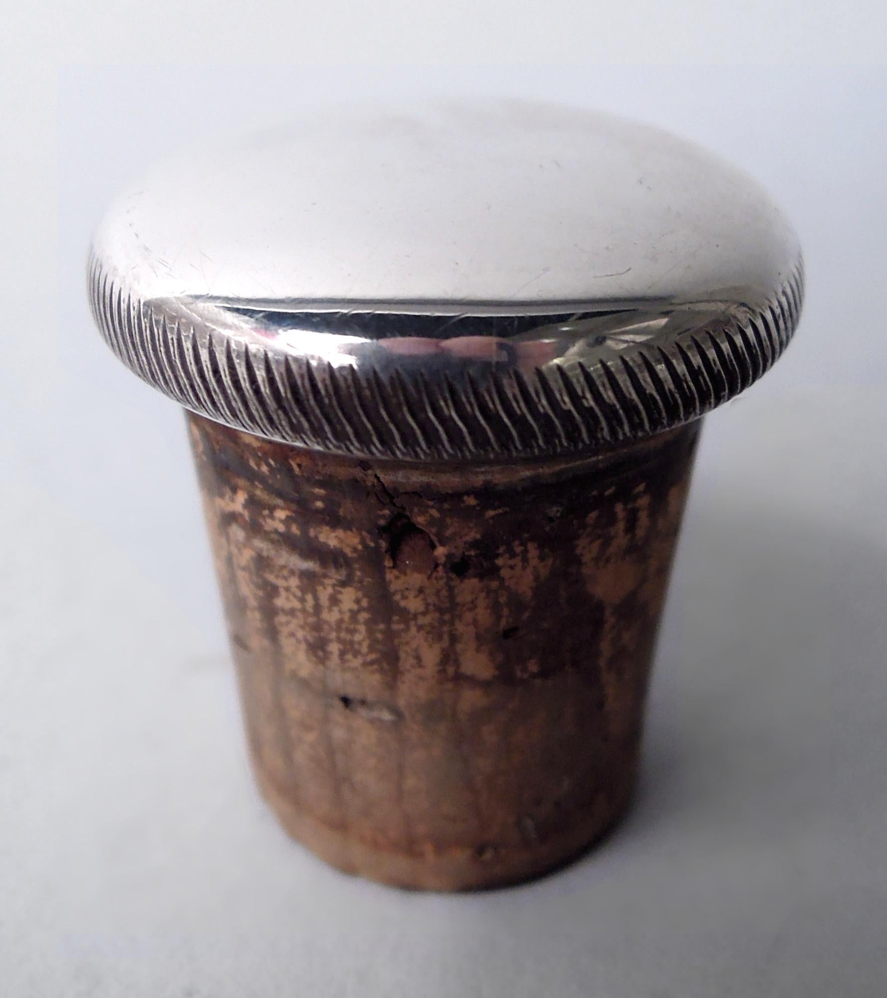 International Colonial Revival Sterling Silver Cocktail Shaker im Angebot 4