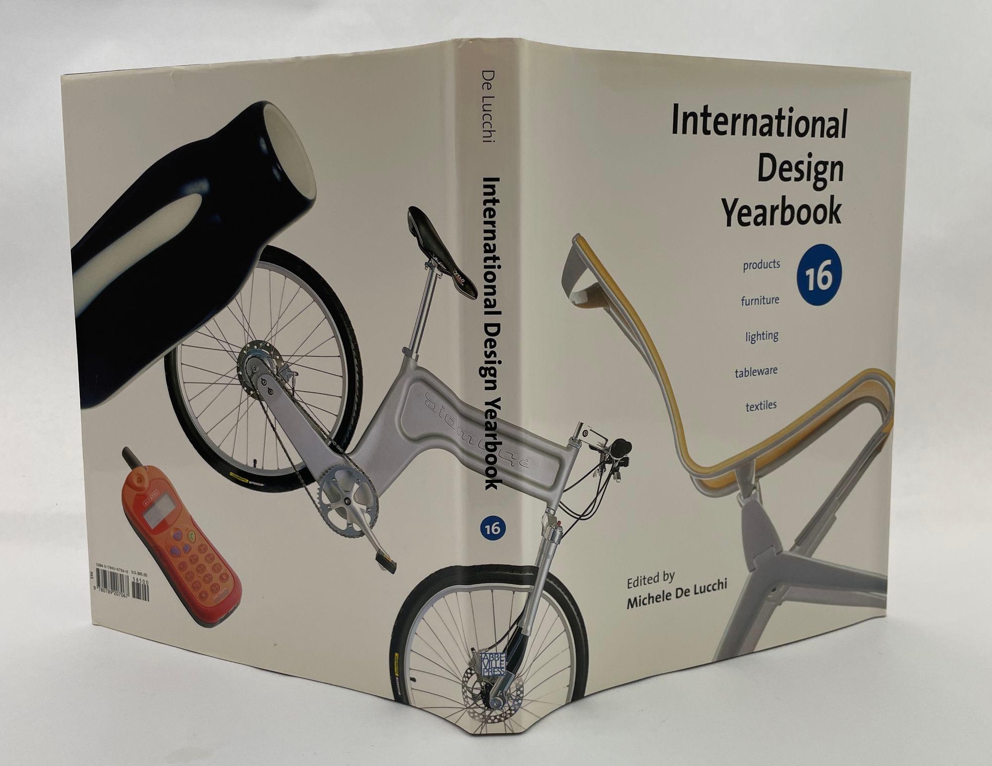 International Design Yearbook 16 Hardcover In Good Condition For Sale In North Hollywood, CA