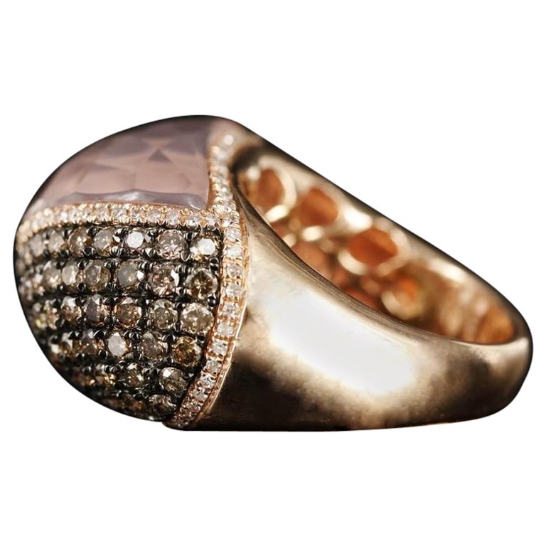 IDJ (International Diamond Jewelry) Designer-Ring - vollständig gestempelt

NEU MIT TAGS, Tag Preis $6500

2 CT Naturdiamant (G-Espresso / SI-VS)

16.5 CT Rosenquarz Natürlicher Edelstein

18.5 CWT Diamant und Edelstein

15.5 Gramm

14K Gelbgold,