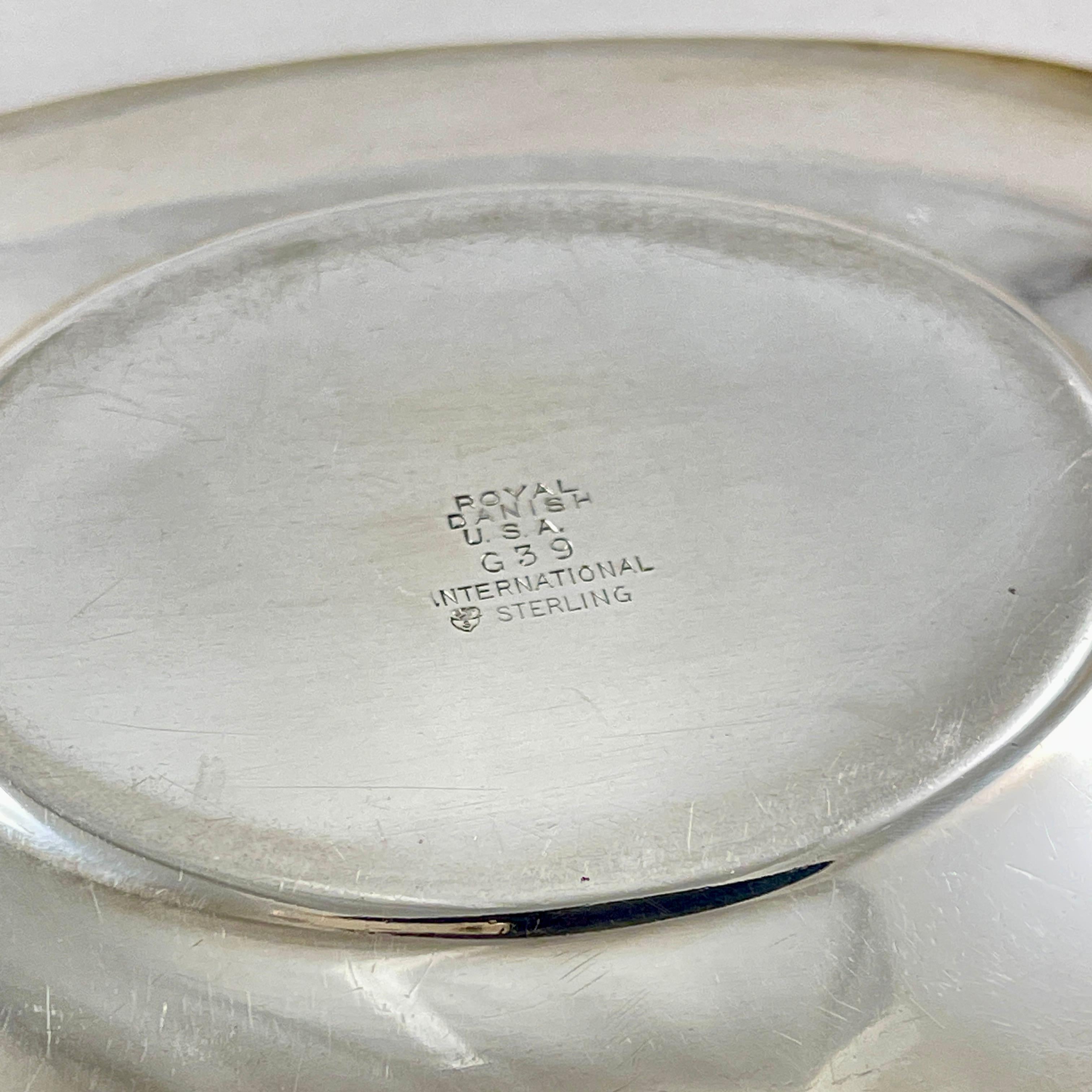 International Royal Danish Sterling Silver Gravy Boat on Stand en vente 3